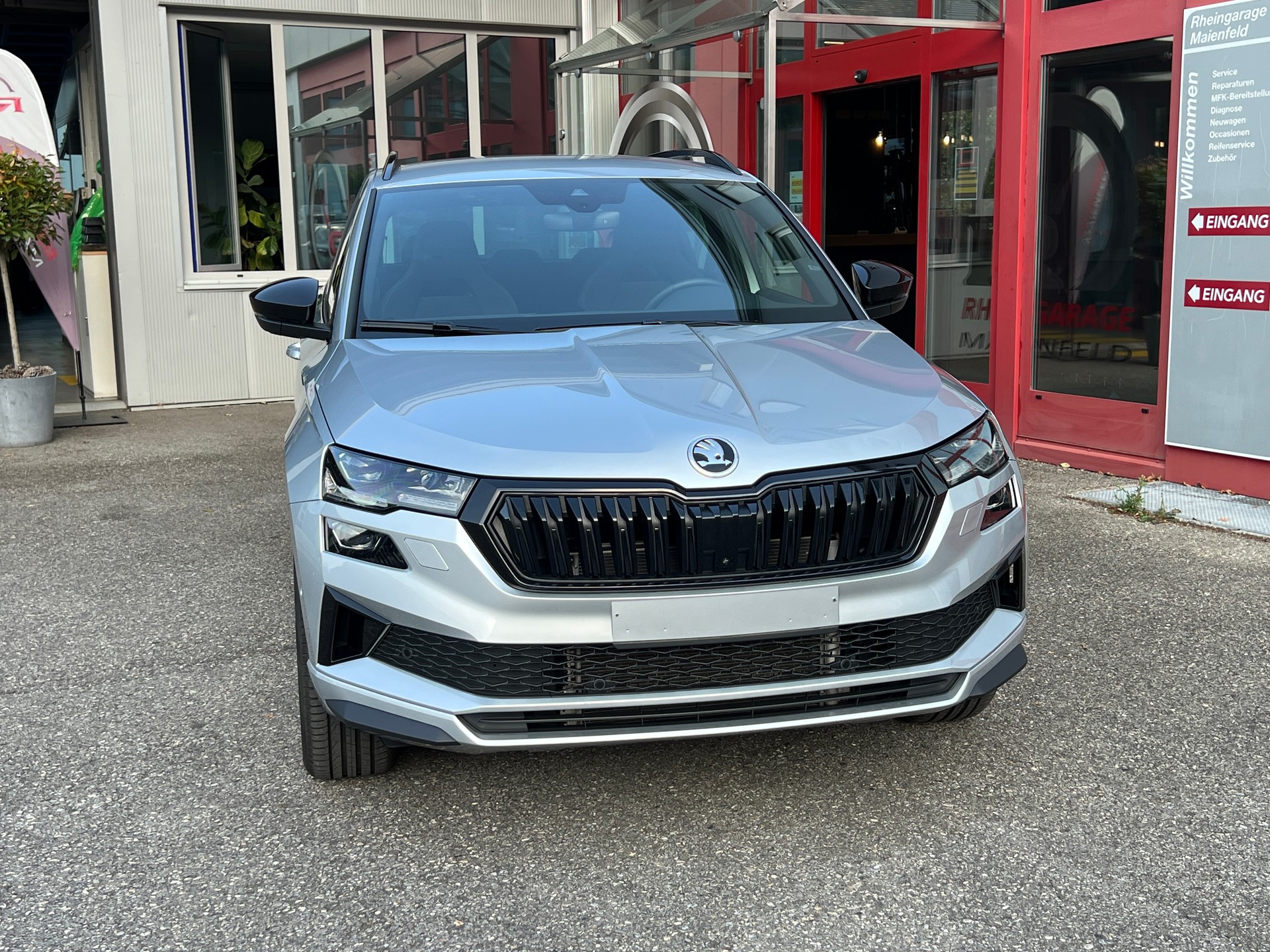 SKODA Karoq 2.0 TSI SportLine 4x4 DSG-image-1
