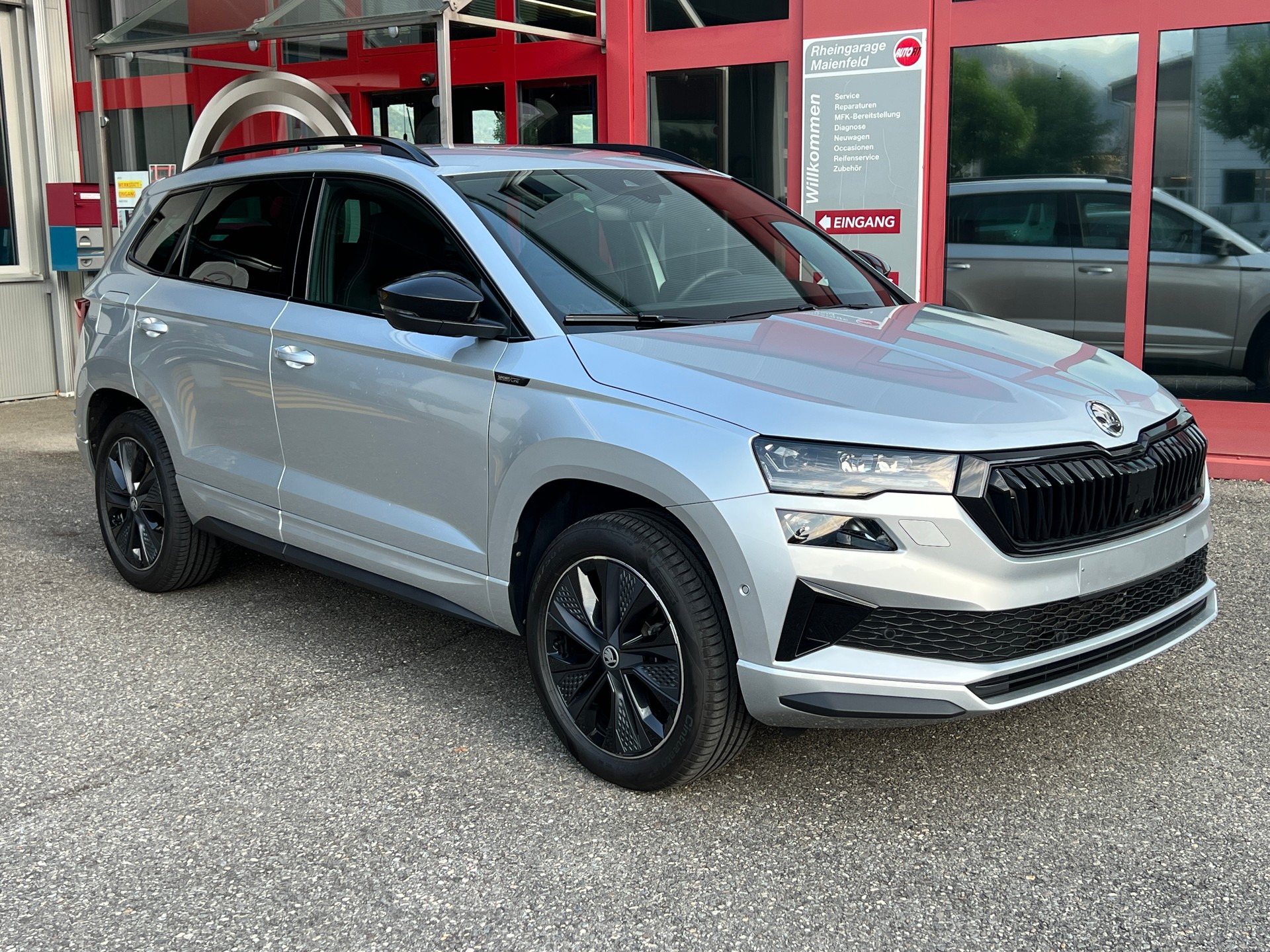 SKODA Karoq 2.0 TSI SportLine 4x4 DSG-image-0