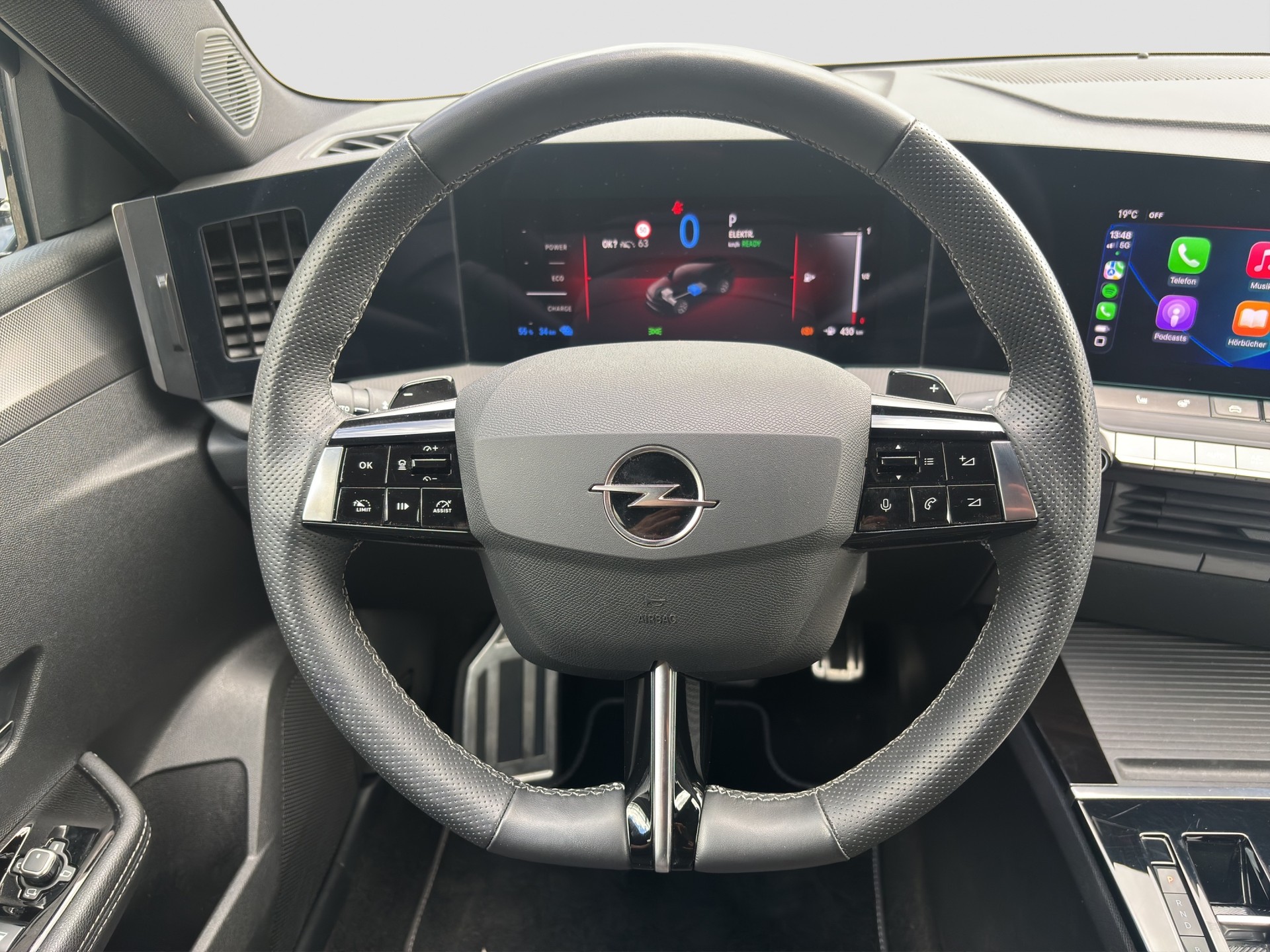 OPEL Astra Sports Tourer 1.6 PHEV Turbo GS A-image-4