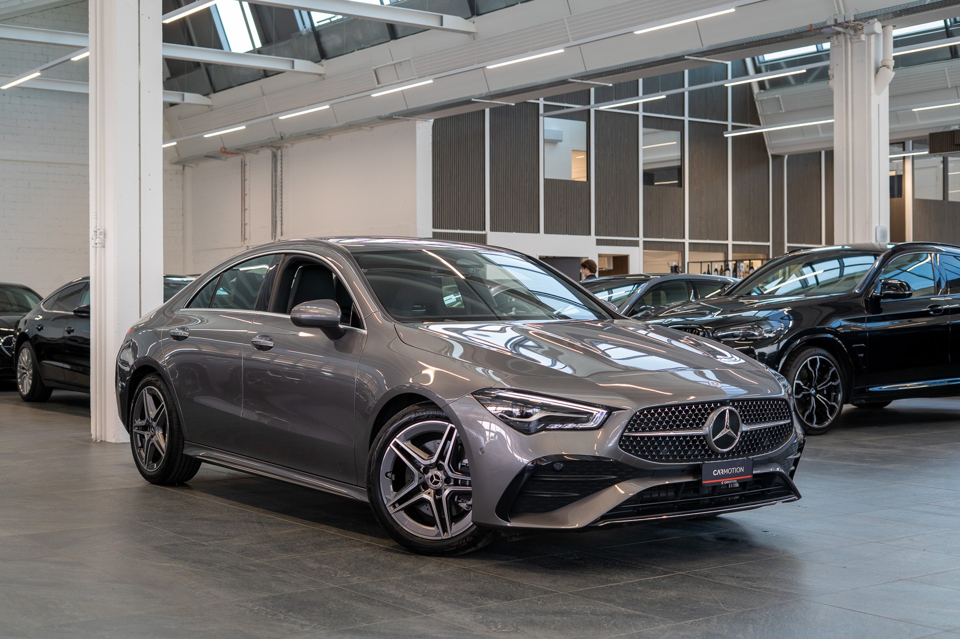 MERCEDES-BENZ CLA 200 AMG Line / Rückfahrkamera / Ambientebeleuchtung / Navi-image-2
