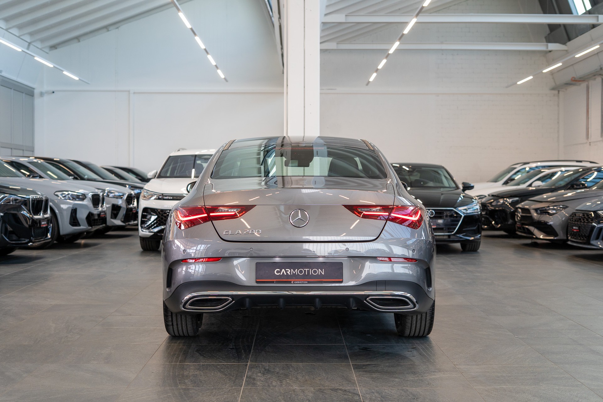 MERCEDES-BENZ CLA 200 AMG Line / Rückfahrkamera / Ambientebeleuchtung / Navi-image-4