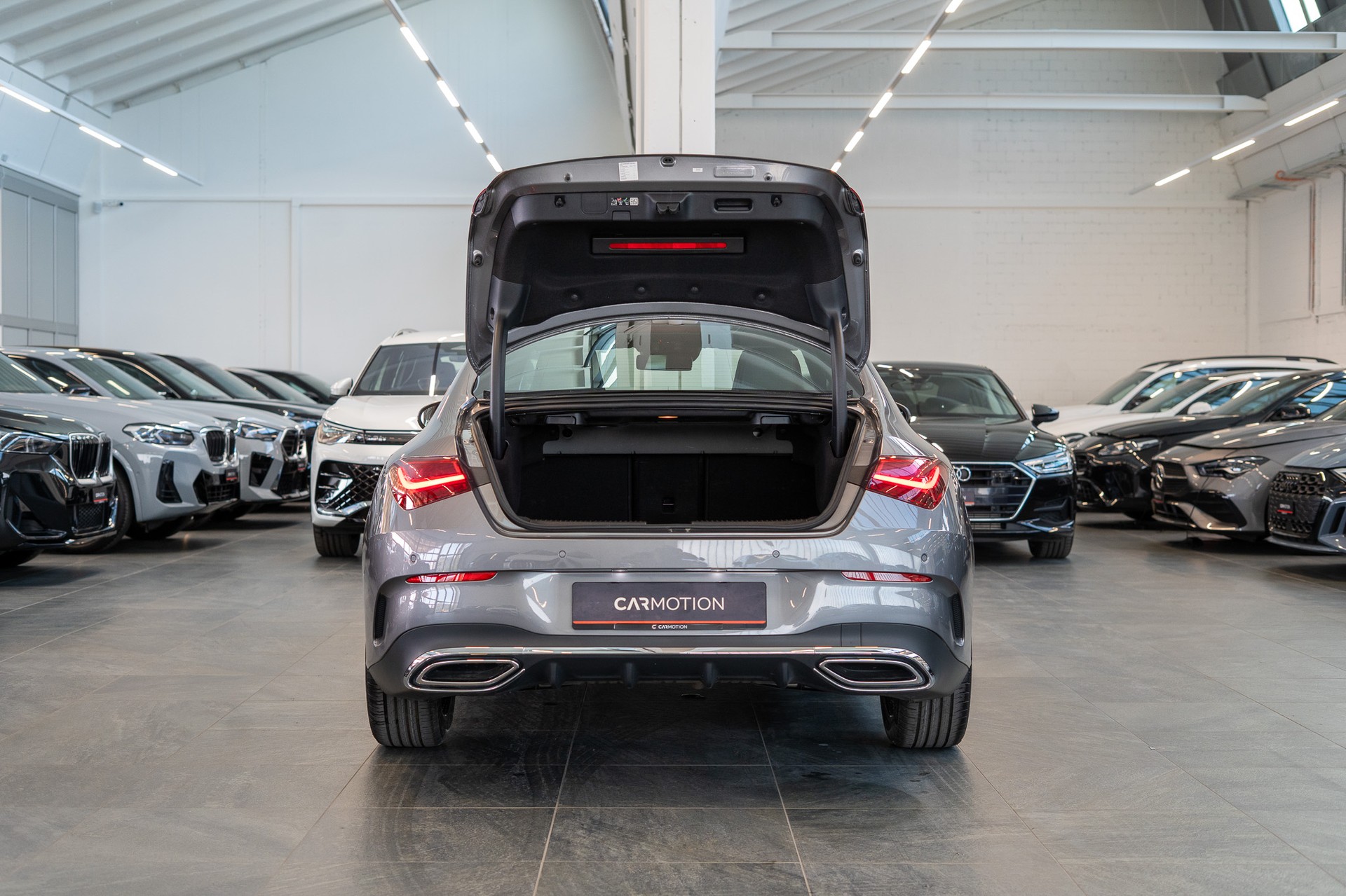 MERCEDES-BENZ CLA 200 AMG Line / Rückfahrkamera / Ambientebeleuchtung / Navi-image-6