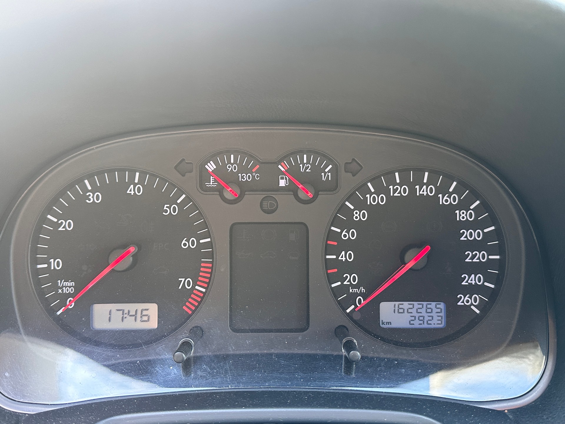 VW Golf 1.6-image-1
