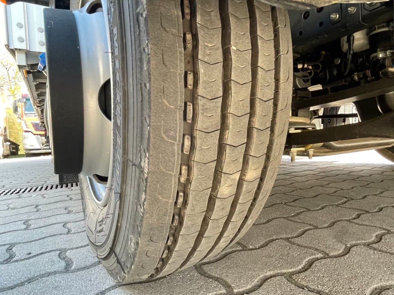 IVECO Eurocargo ML80E21 Schiebeplane mit Ladebordwand-image-5