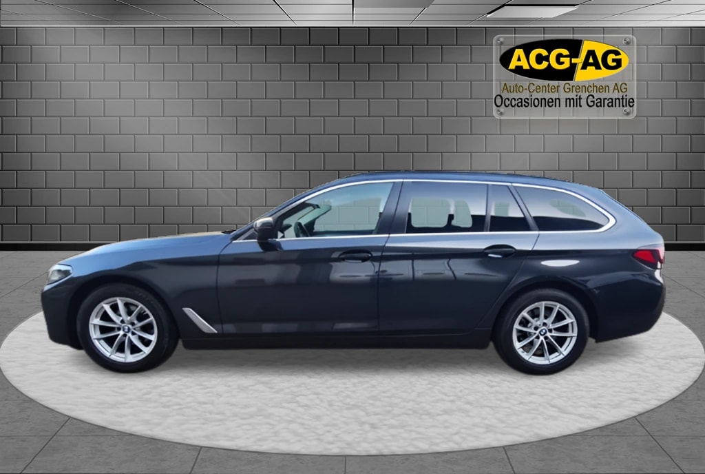 BMW 520d xDrive 48V Touring Steptronic ** Leder ** Gr.Navi ** Parkhilfe v+h ** RF-Kamera 360° **-image-3