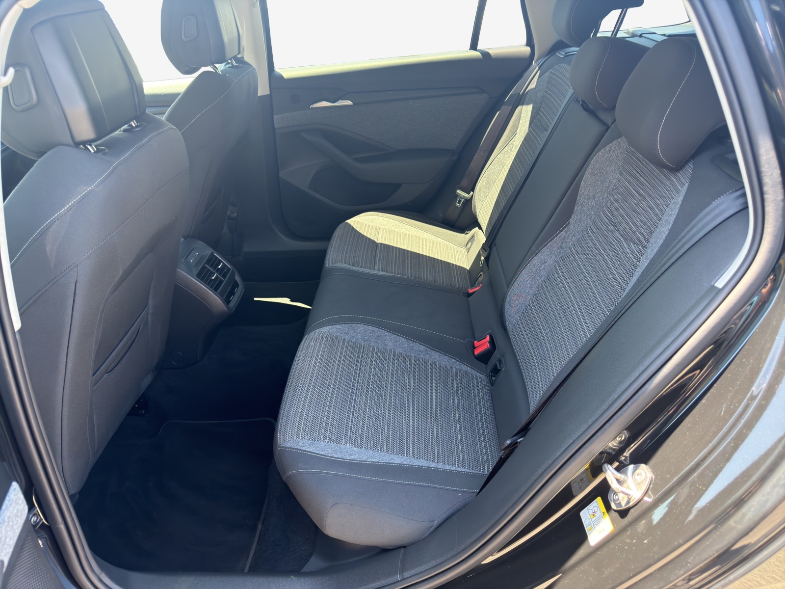 SKODA Superb Combi 2.0 TDi Selection 4x4 DSG-image-11