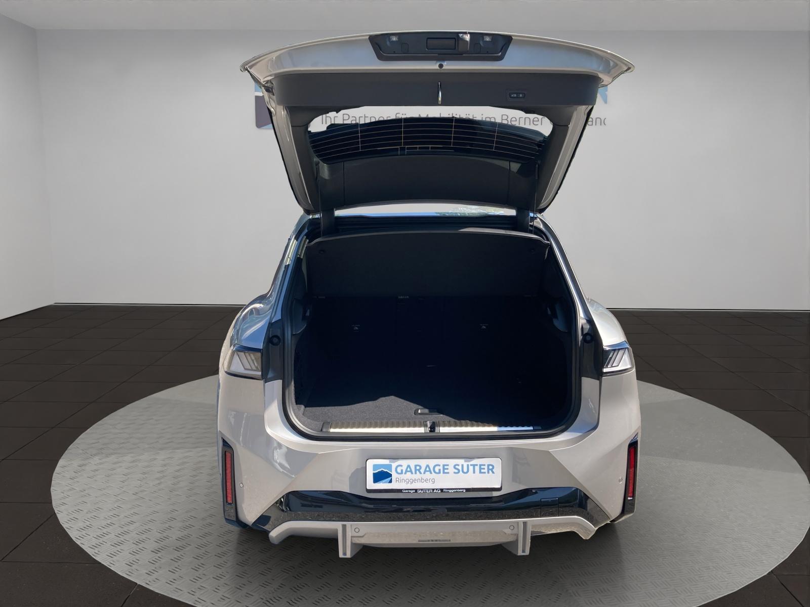 BMW iX3 50 xDrive-image-16