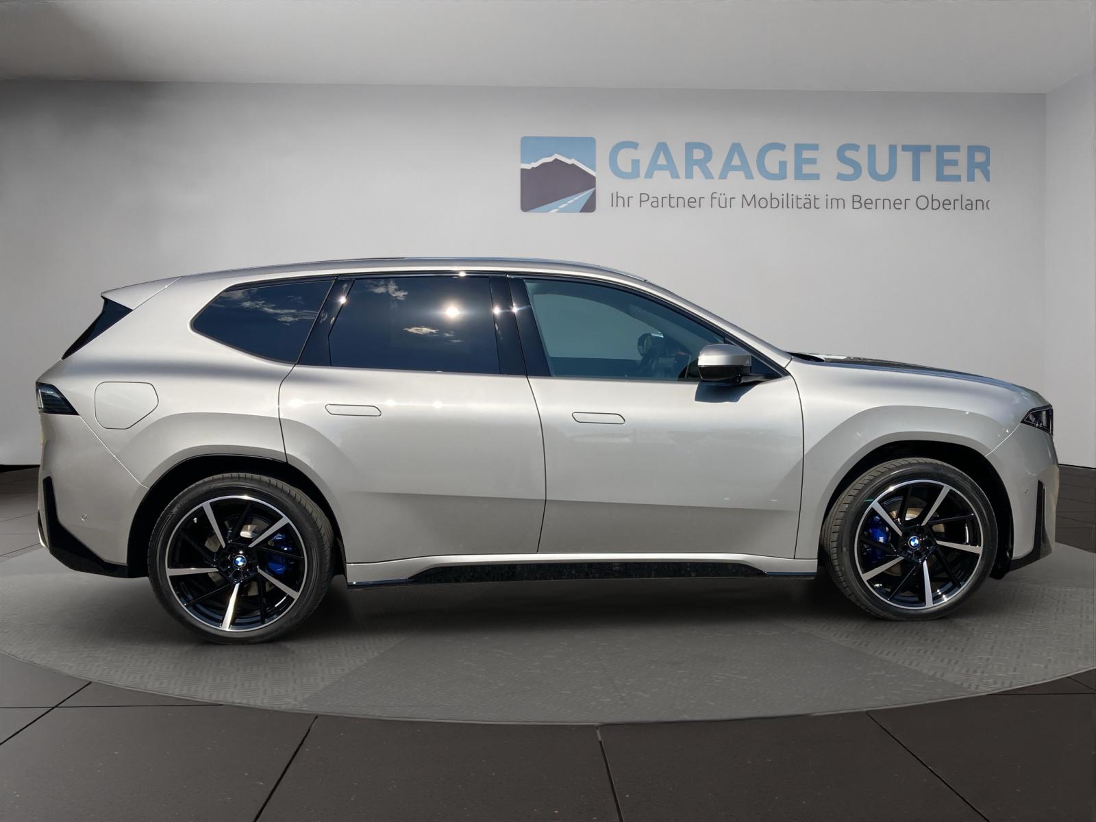 BMW iX3 50 xDrive-image-5