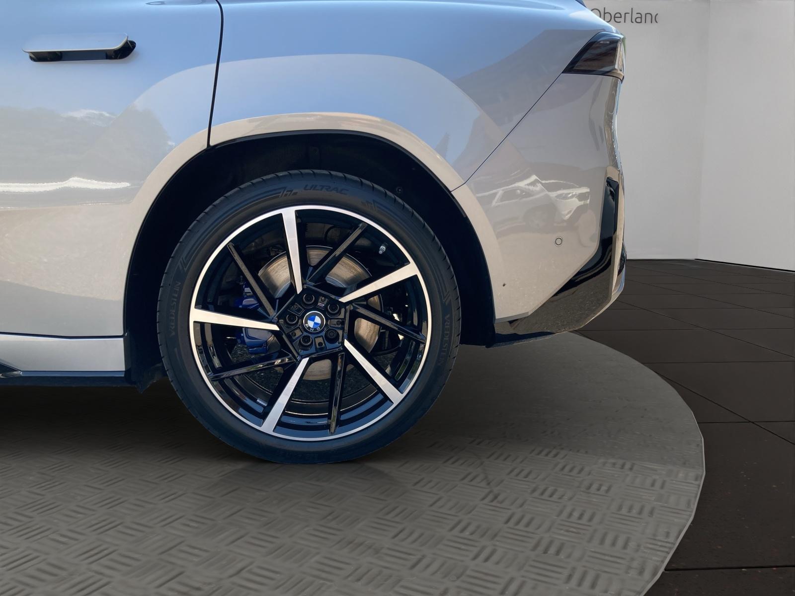 BMW iX3 50 xDrive-image-20