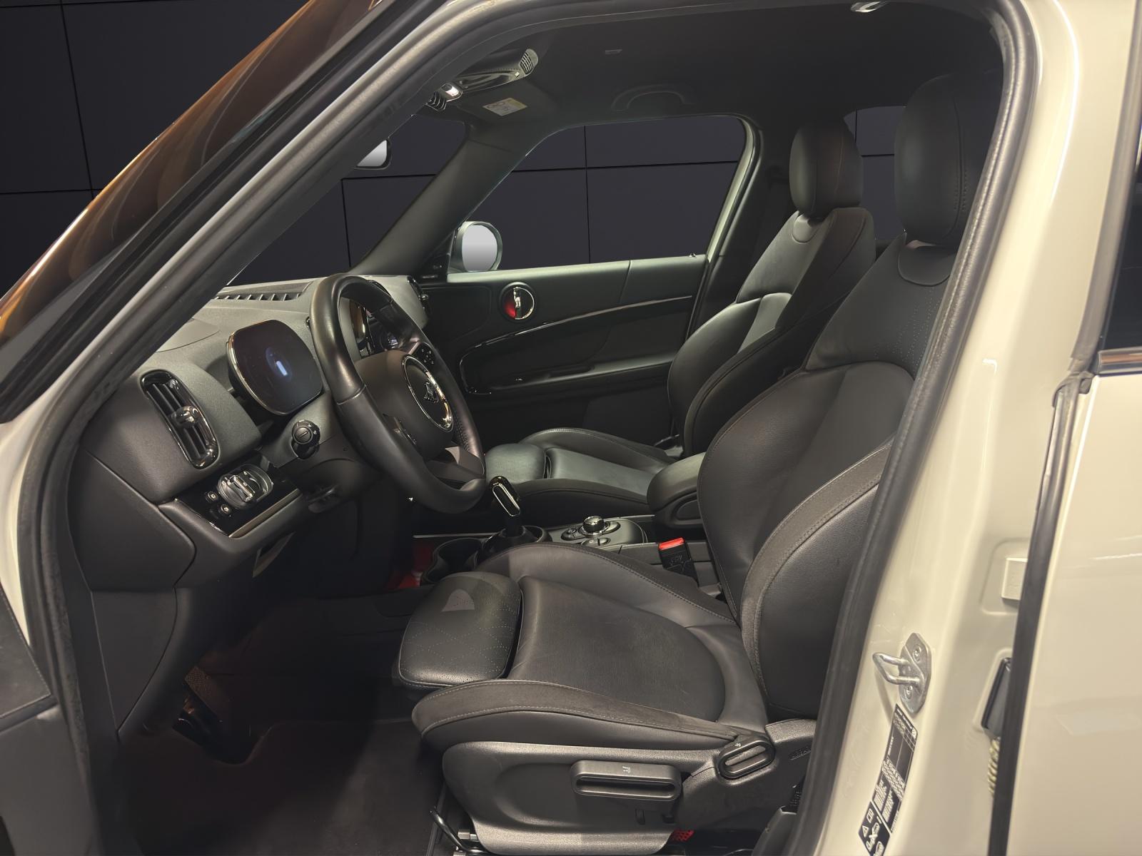 MINI Countryman F60 1.5i Cooper ALL4-image-11