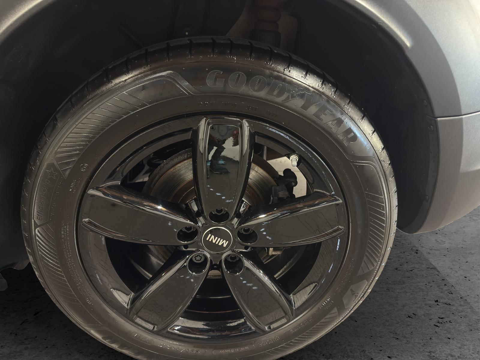 MINI Countryman F60 1.5i Cooper ALL4-image-9