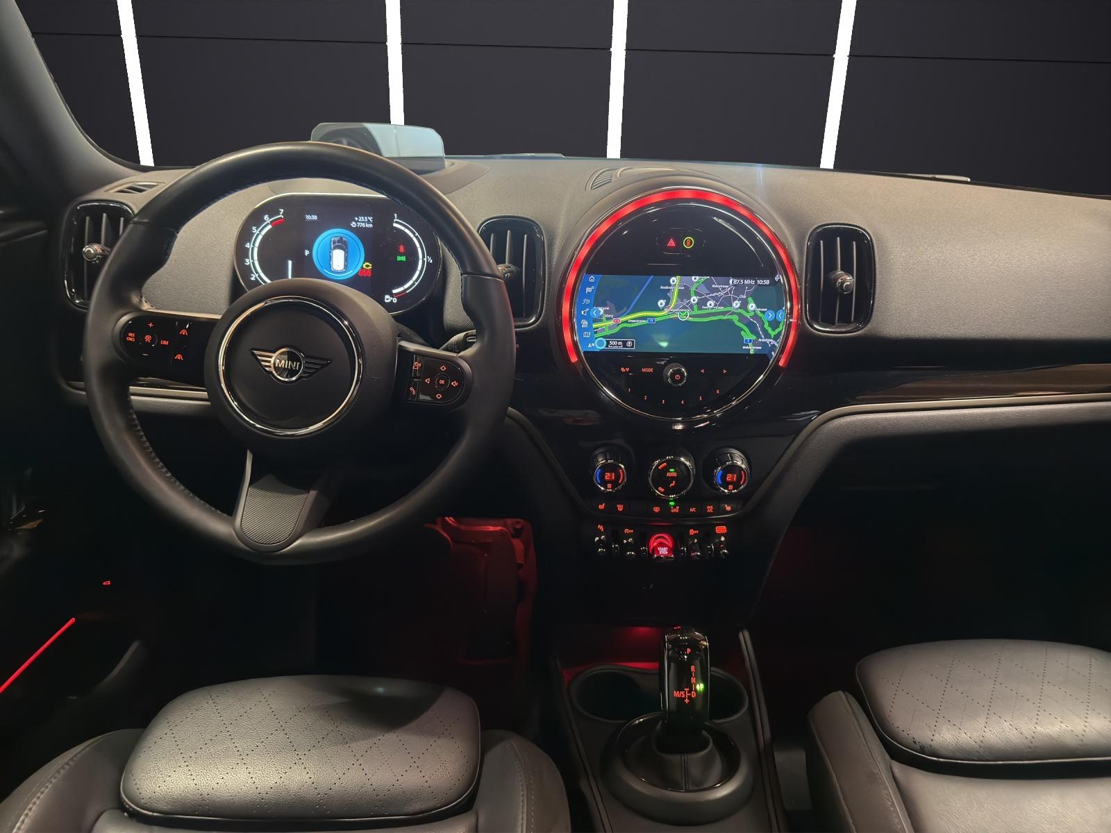 MINI Countryman F60 1.5i Cooper ALL4-image-18