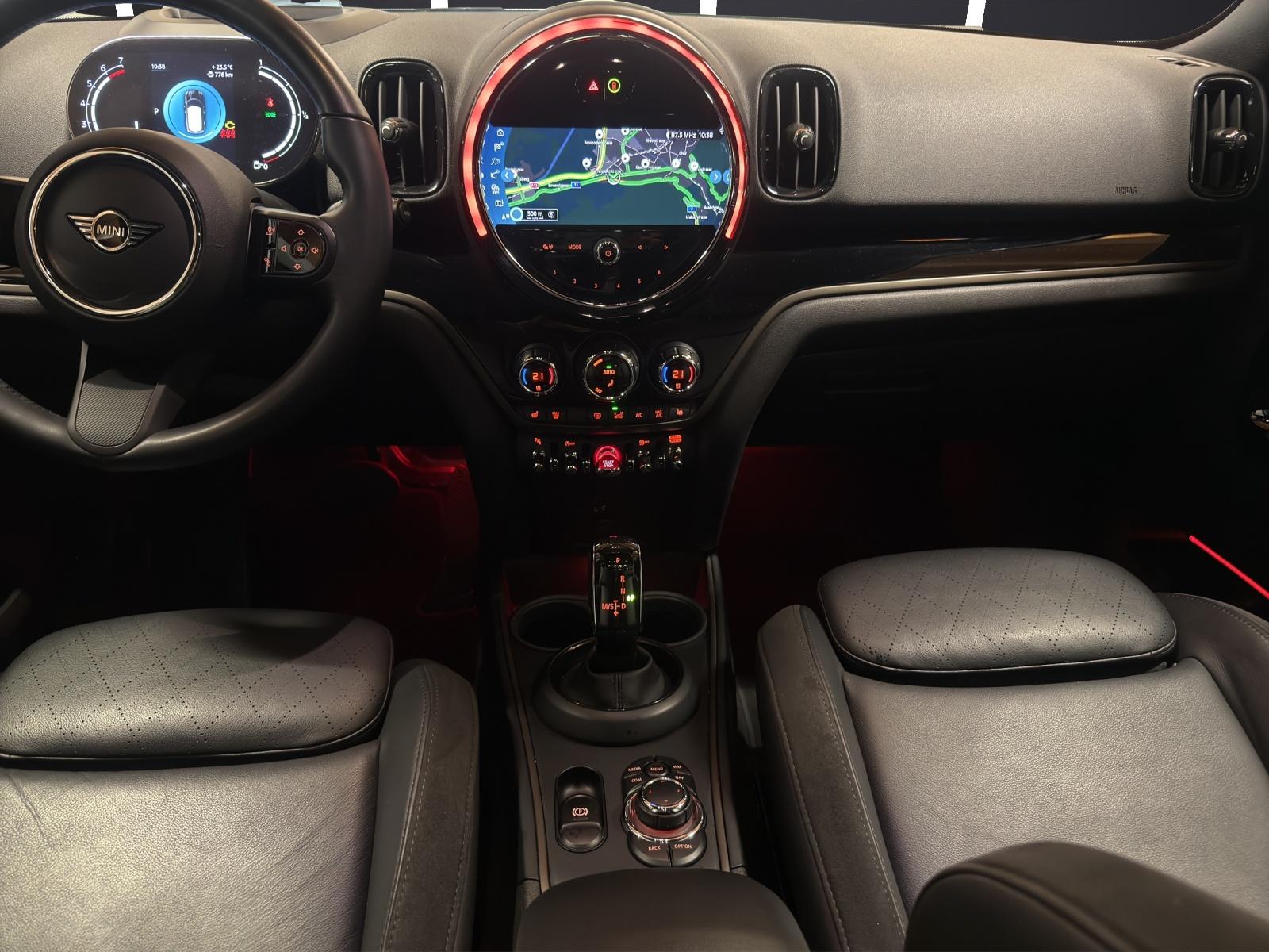 MINI Countryman F60 1.5i Cooper ALL4-image-19