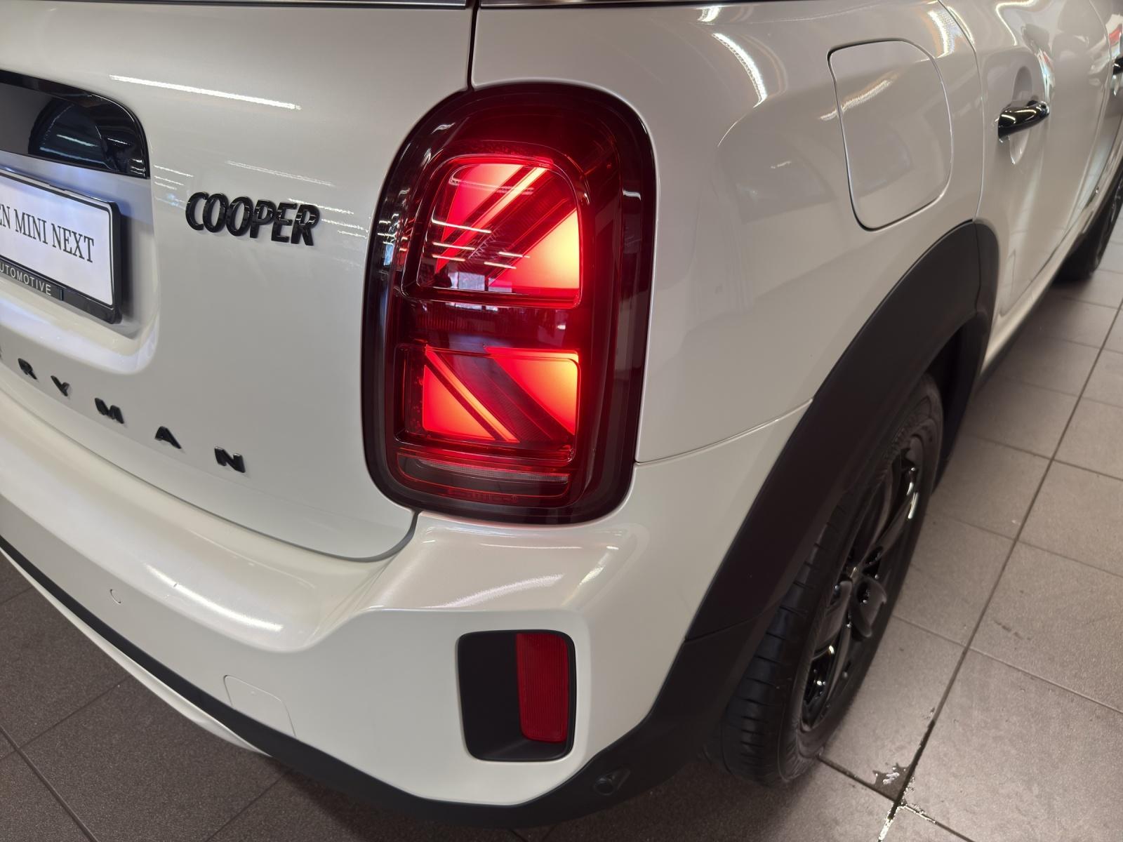 MINI Countryman F60 1.5i Cooper ALL4-image-23