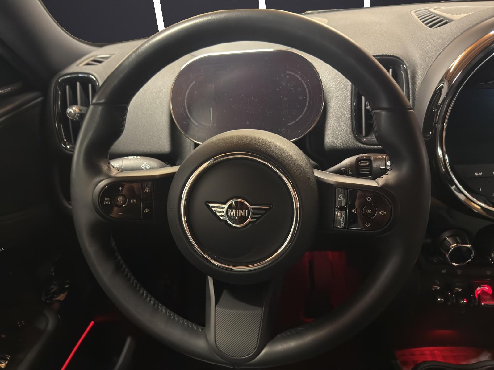 MINI Countryman F60 1.5i Cooper ALL4-image-15