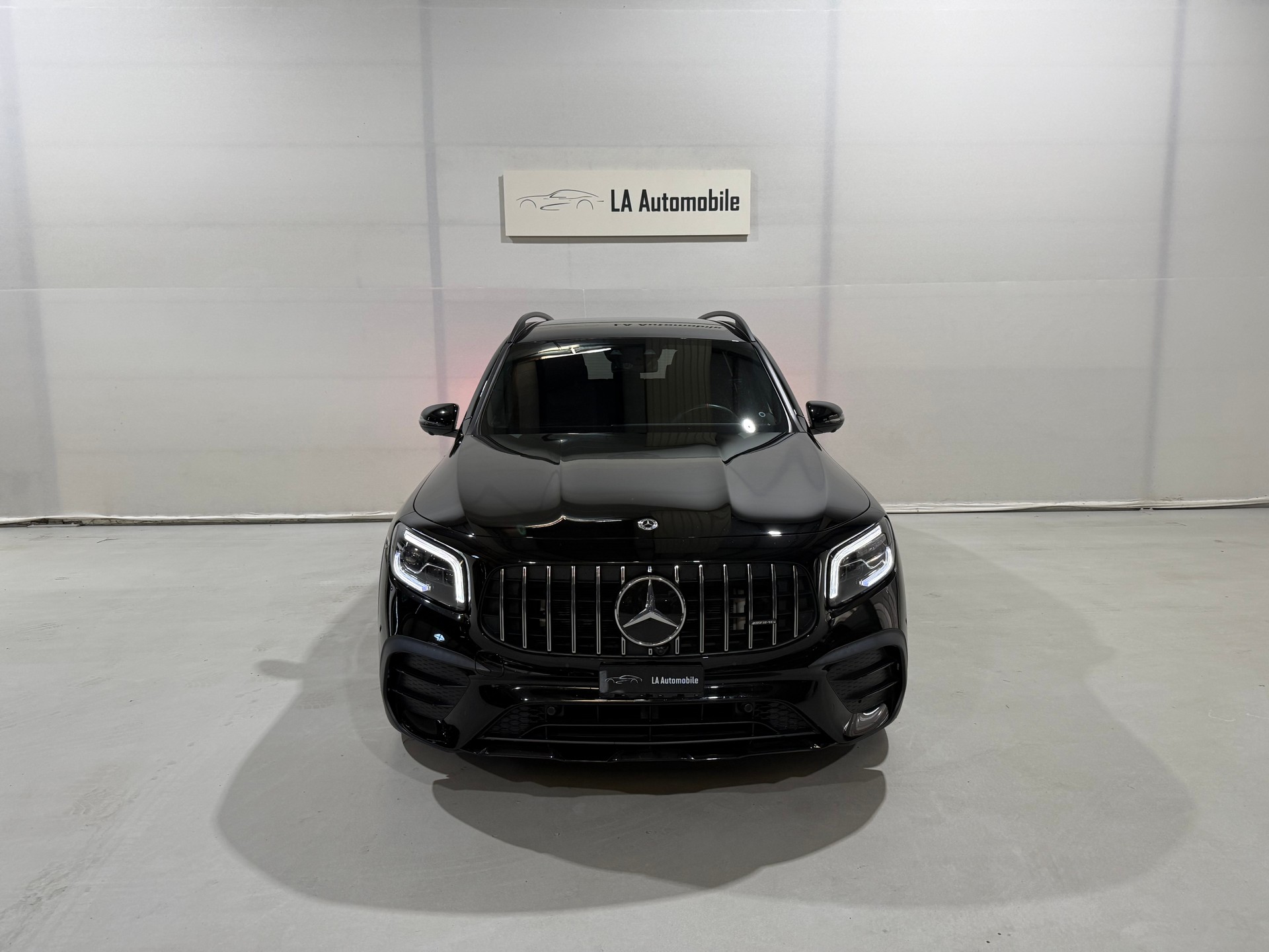 MERCEDES-BENZ GLB 35 AMG 4Matic 8G-Tronic-image-3