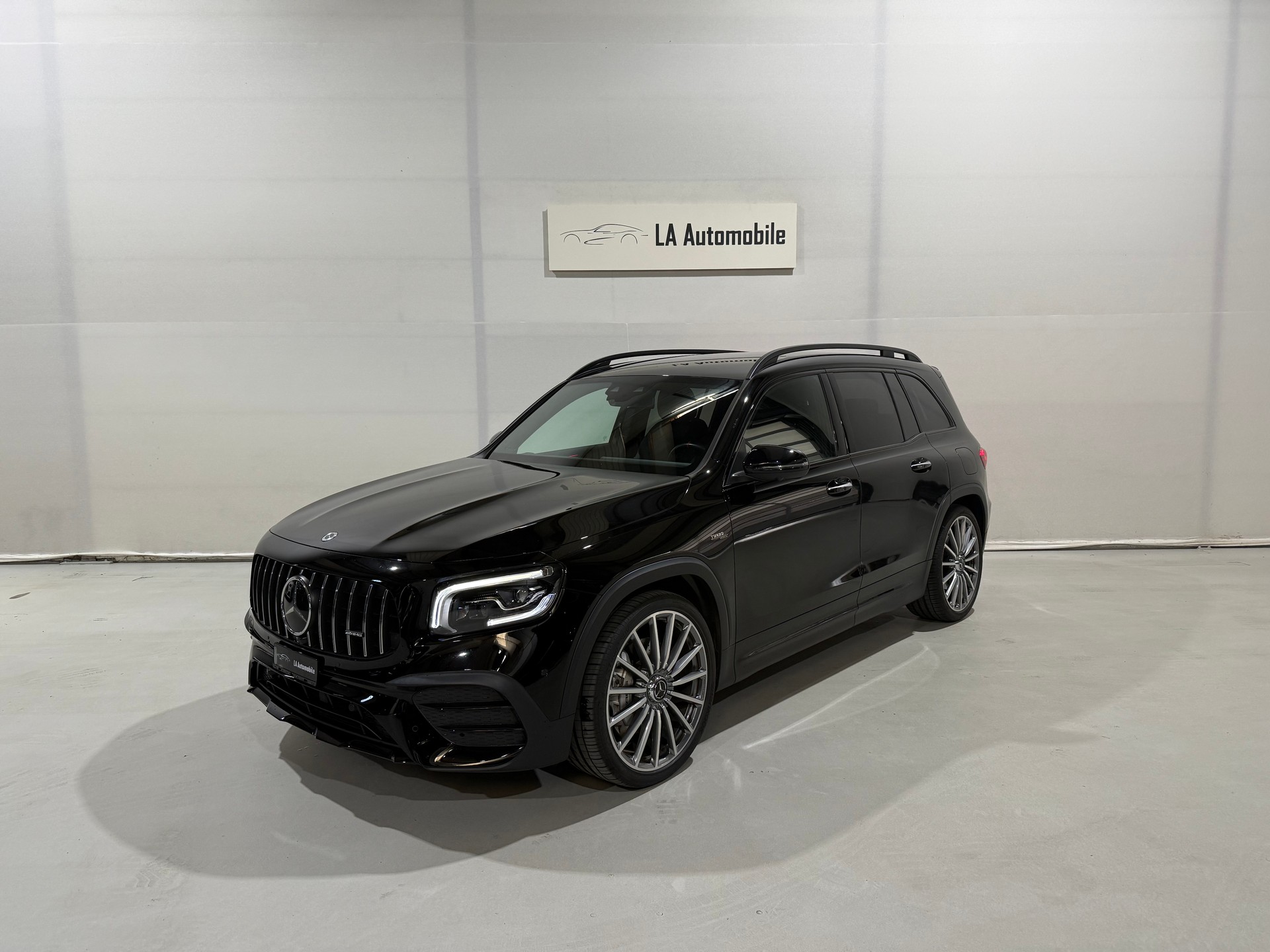 MERCEDES-BENZ GLB 35 AMG 4Matic 8G-Tronic-image-0