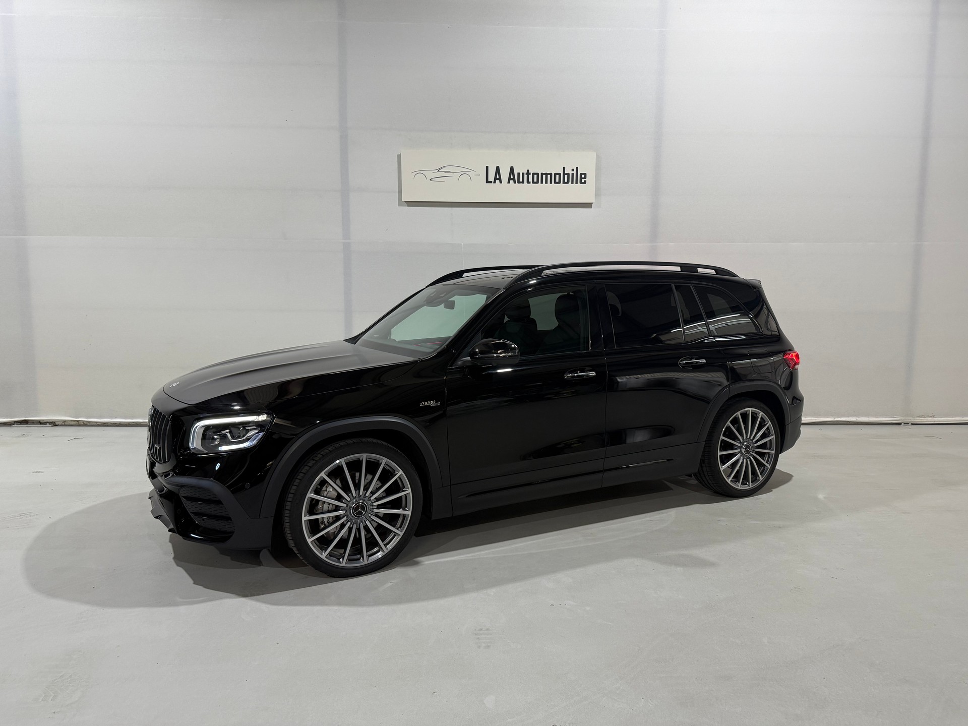 MERCEDES-BENZ GLB 35 AMG 4Matic 8G-Tronic-image-1