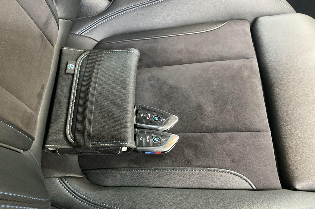 BMW M340d xDrive 48V Touring Steptronic Sport-image-3