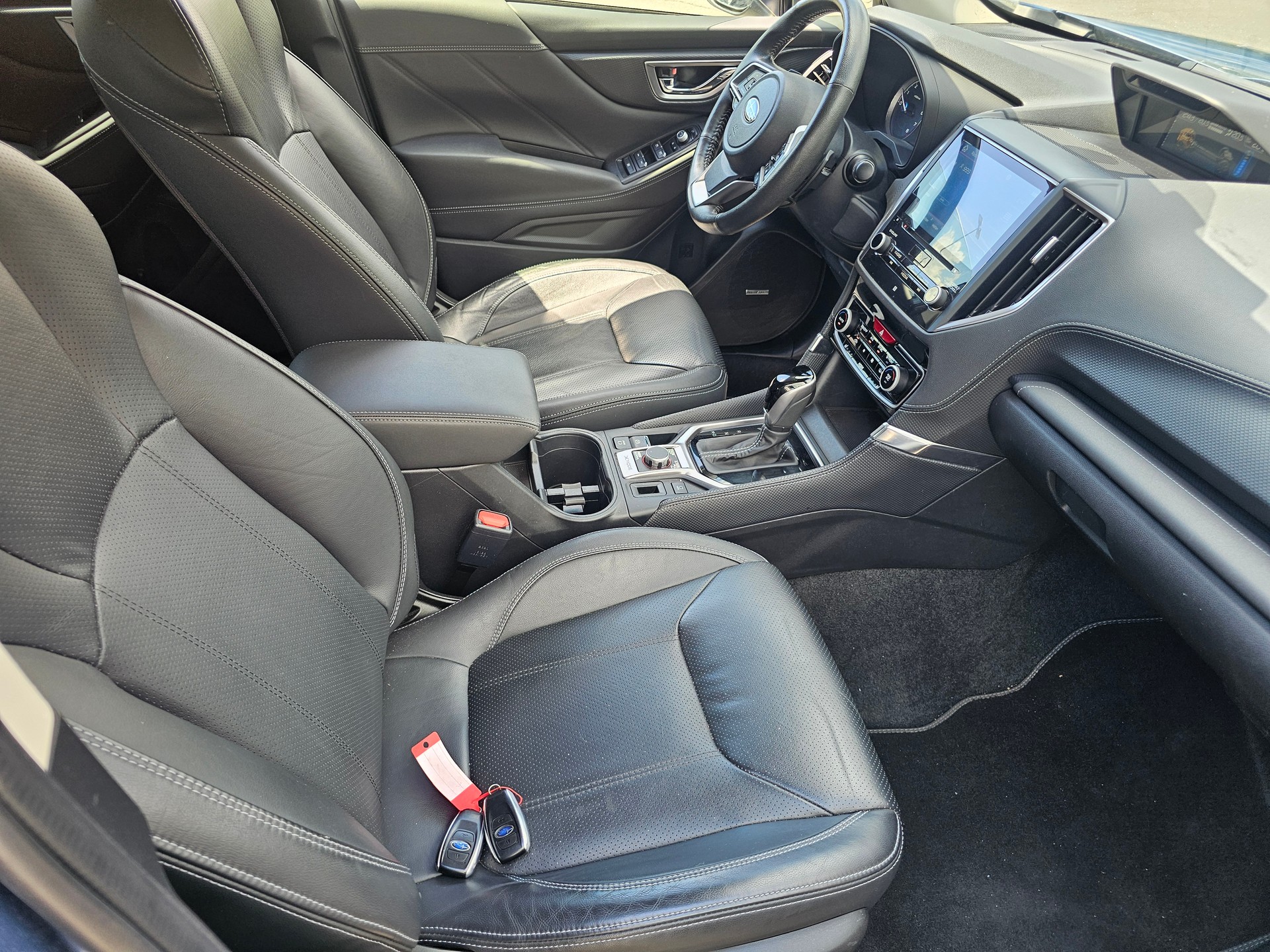 SUBARU Forester 2.0i e-Boxer Swiss Plus Lineartronic-image-1