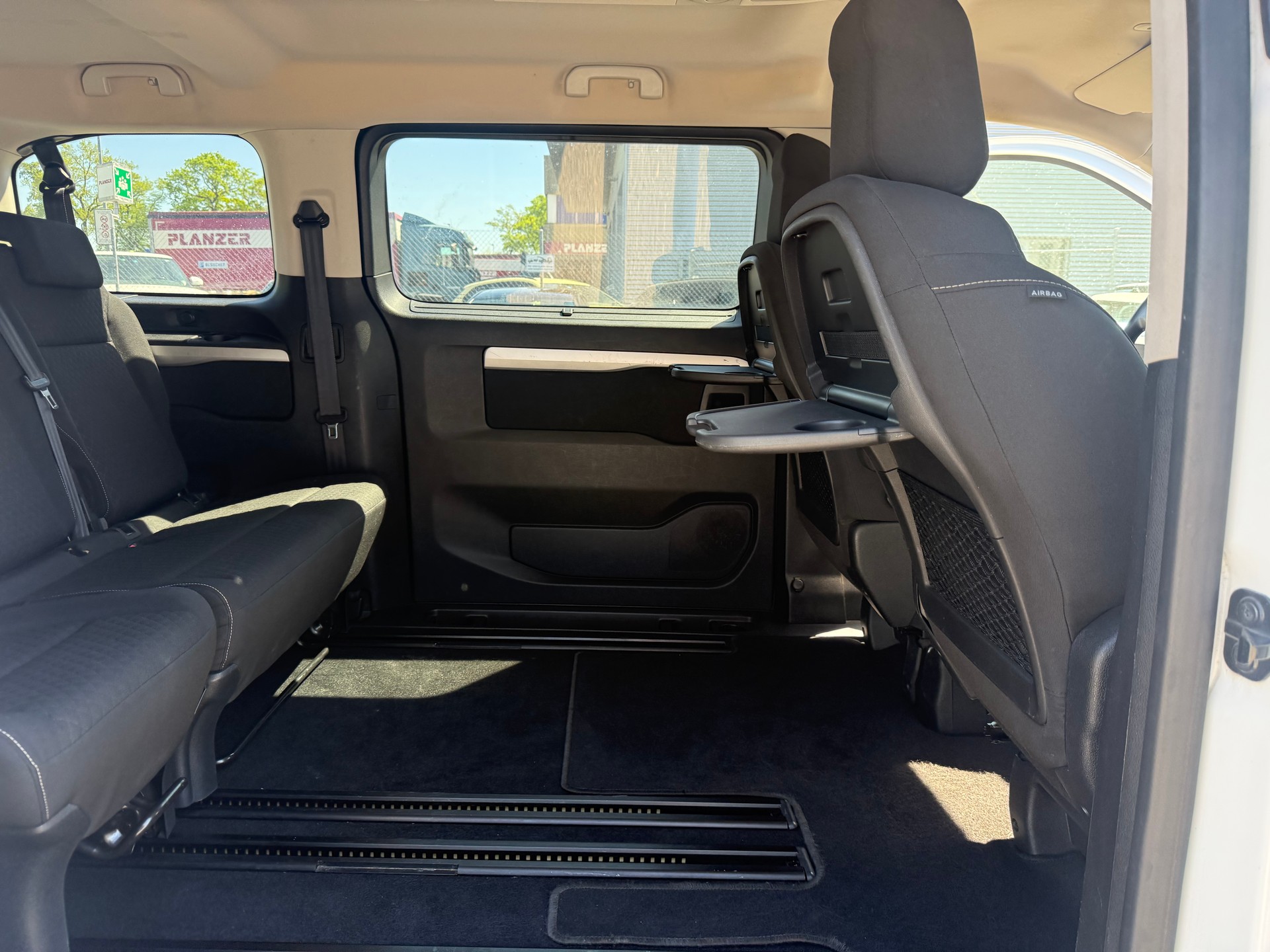 OPEL Zafira Life 2.0 CDTI Business Innovation M Automatik-image-9