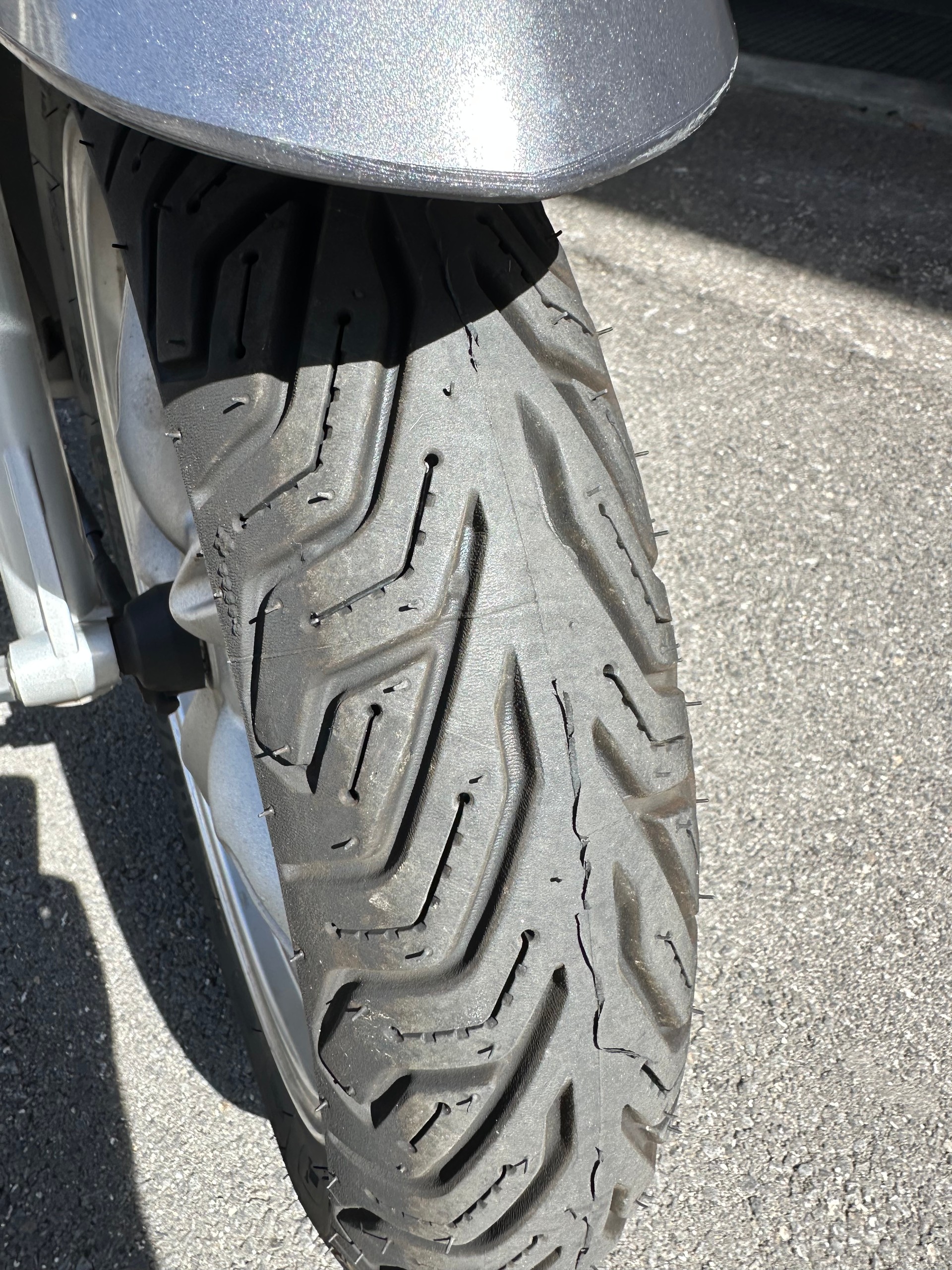 PEUGEOT Tweet-image-2