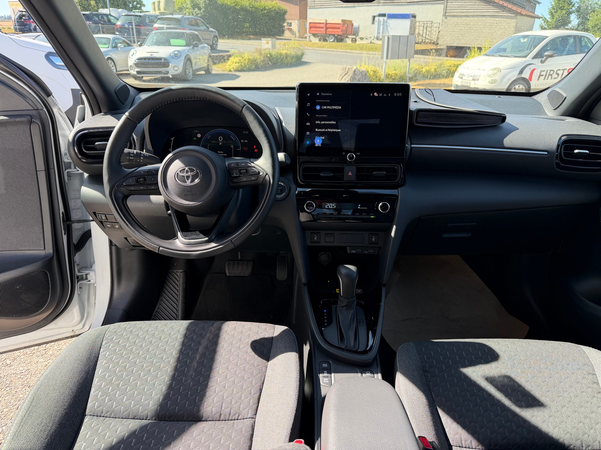 TOYOTA Yaris Cross 1.5 Trend e-CVT-image-6