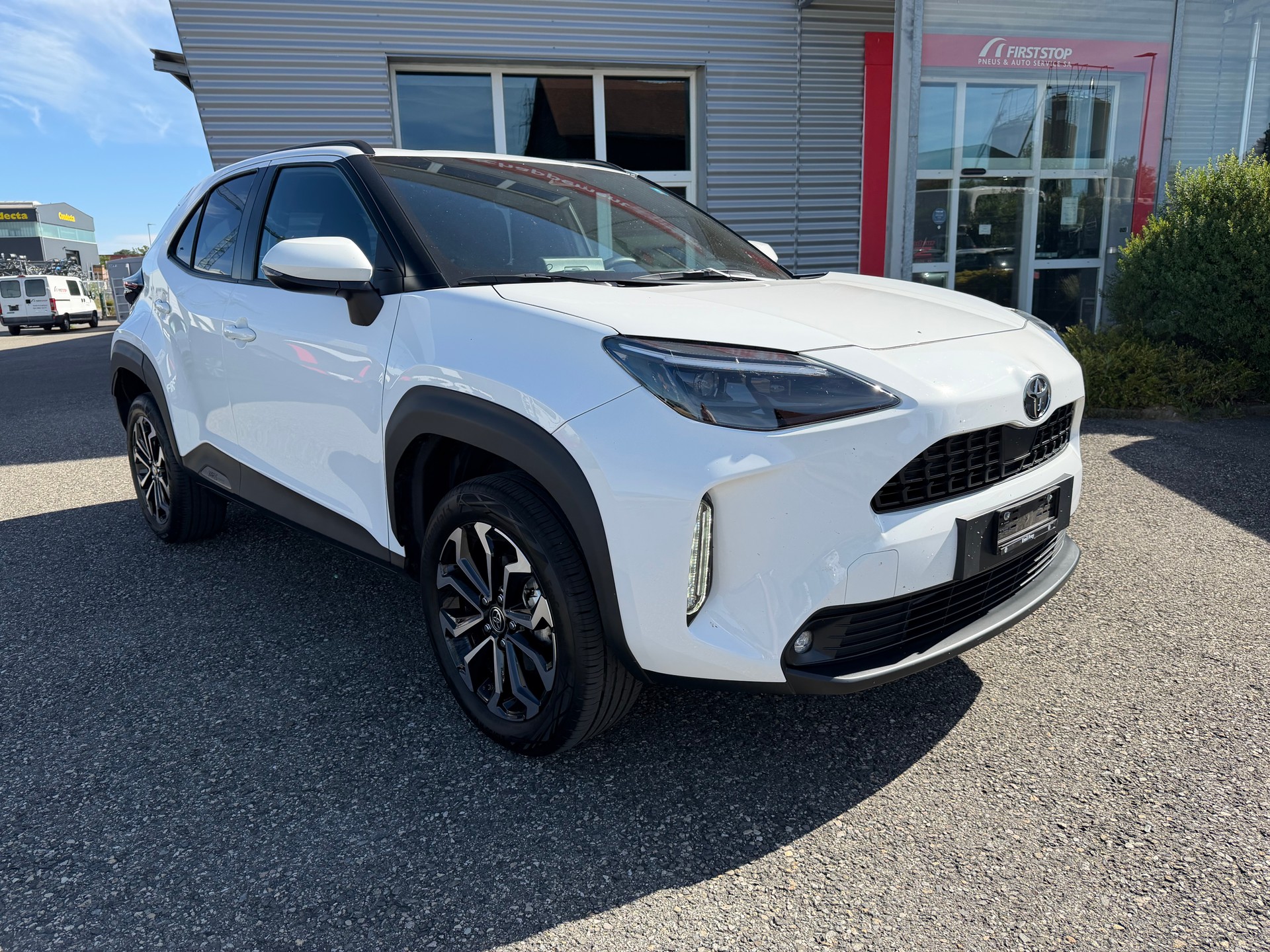 TOYOTA Yaris Cross 1.5 Trend e-CVT-image-0