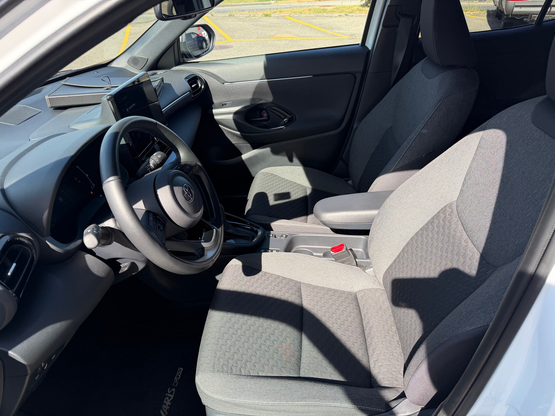TOYOTA Yaris Cross 1.5 Trend e-CVT-image-4