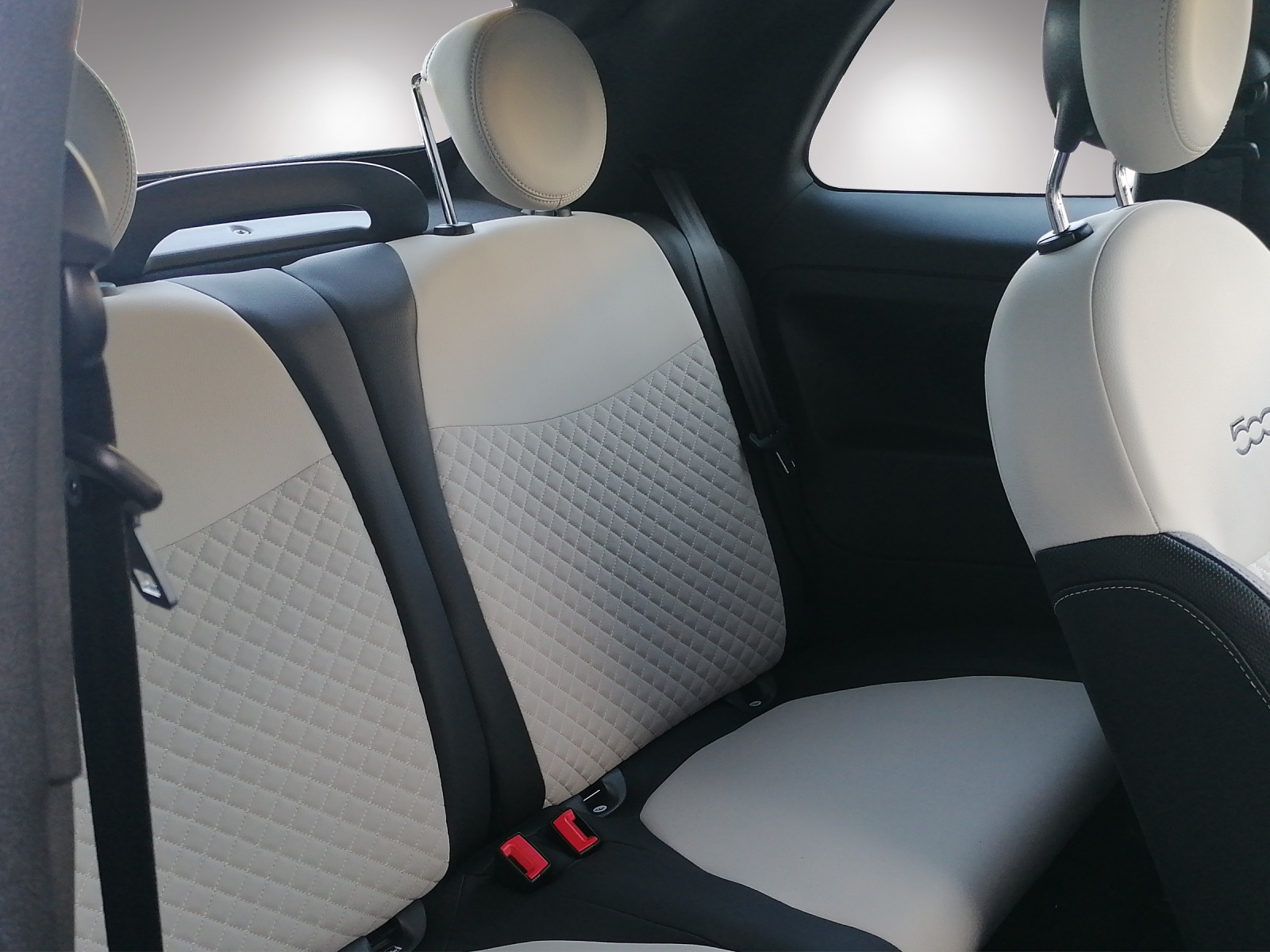 FIAT 500 C 1.0 Hybrid Dolcevita-image-6