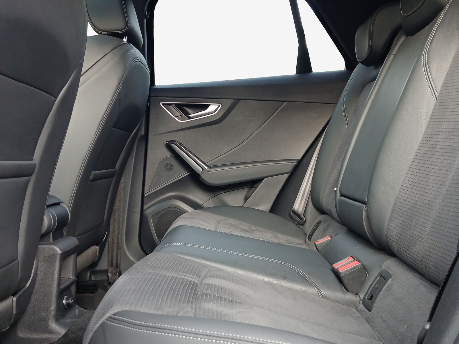 AUDI Q2 40 TFSI S line Attraction quattro S-tronic-image-11