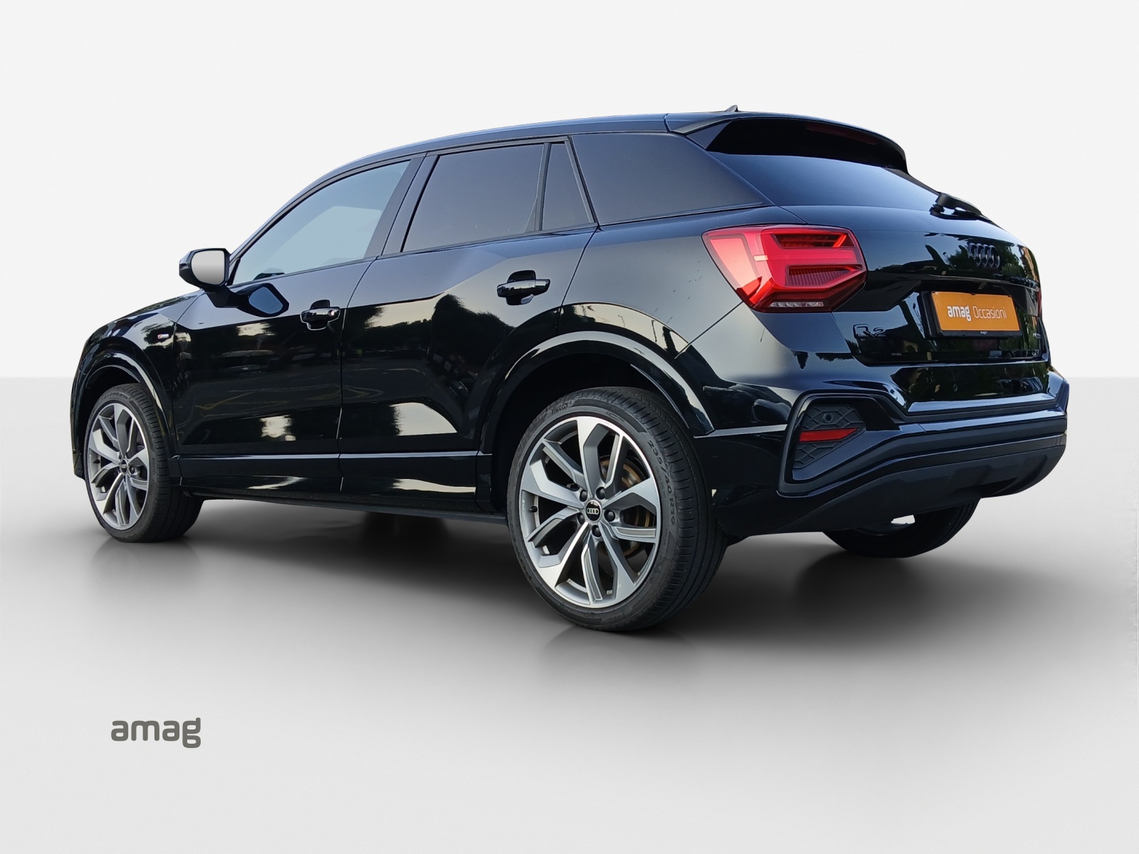 AUDI Q2 40 TFSI S line Attraction quattro S-tronic-image-2