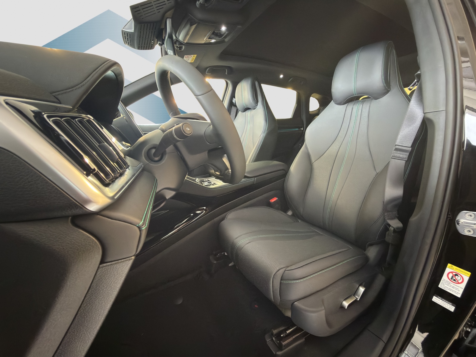 BYD Seal U DM-i Design AWD-image-8