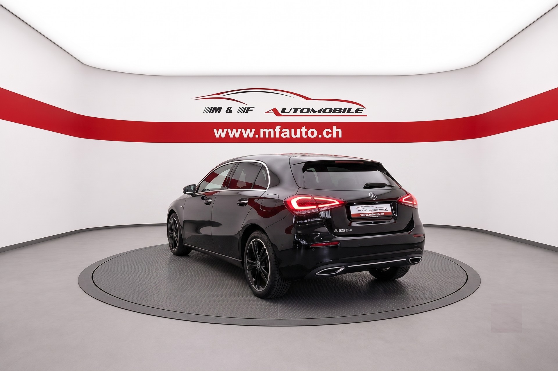 MERCEDES-BENZ A 250 e EQ Star Progressive * CH FAHRZEUG *-image-3