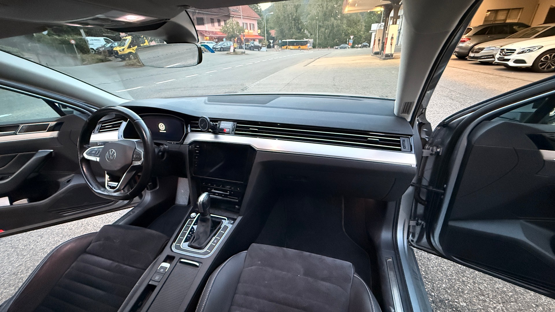 VW Passat 2.0 TDI BMT 4Motion DSG-image-10
