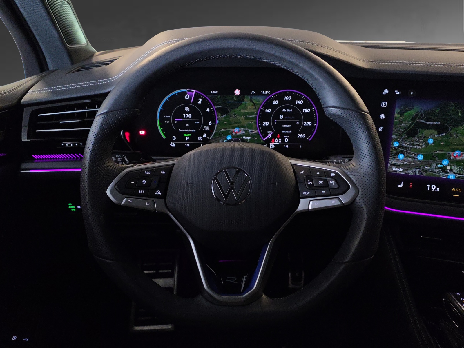 VW Touareg 3.0 TSI eHybrid R Tiptronic-image-8
