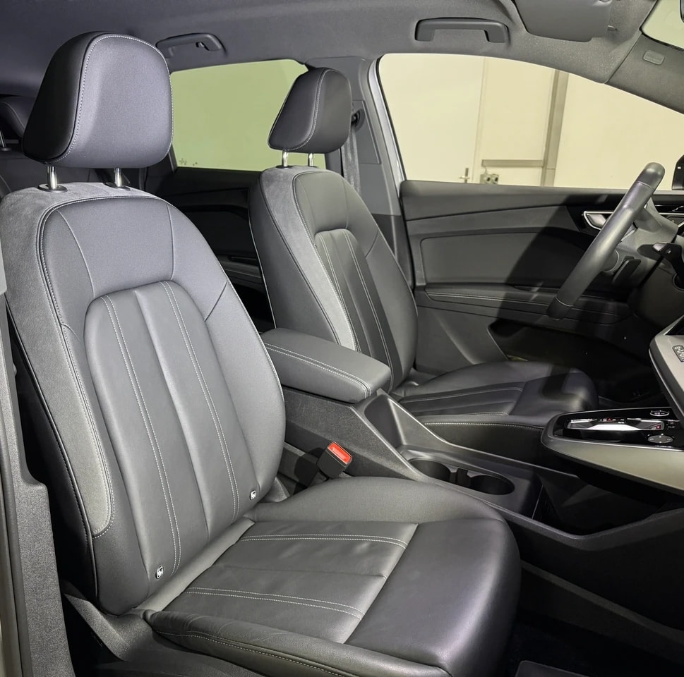 AUDI Q4 e-tron 55 S-Line quattro Black-Optik 340PS / AHK / Wärmepumpe-image-8