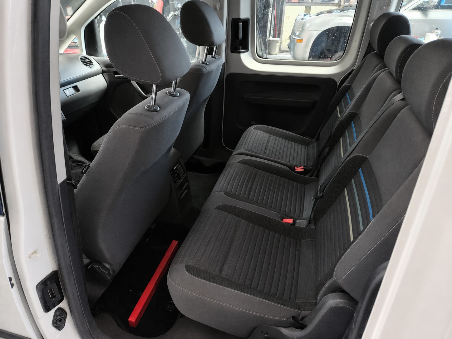 VW Caddy Maxi 1.6 TDI CR Blue Motion Trendline-image-4