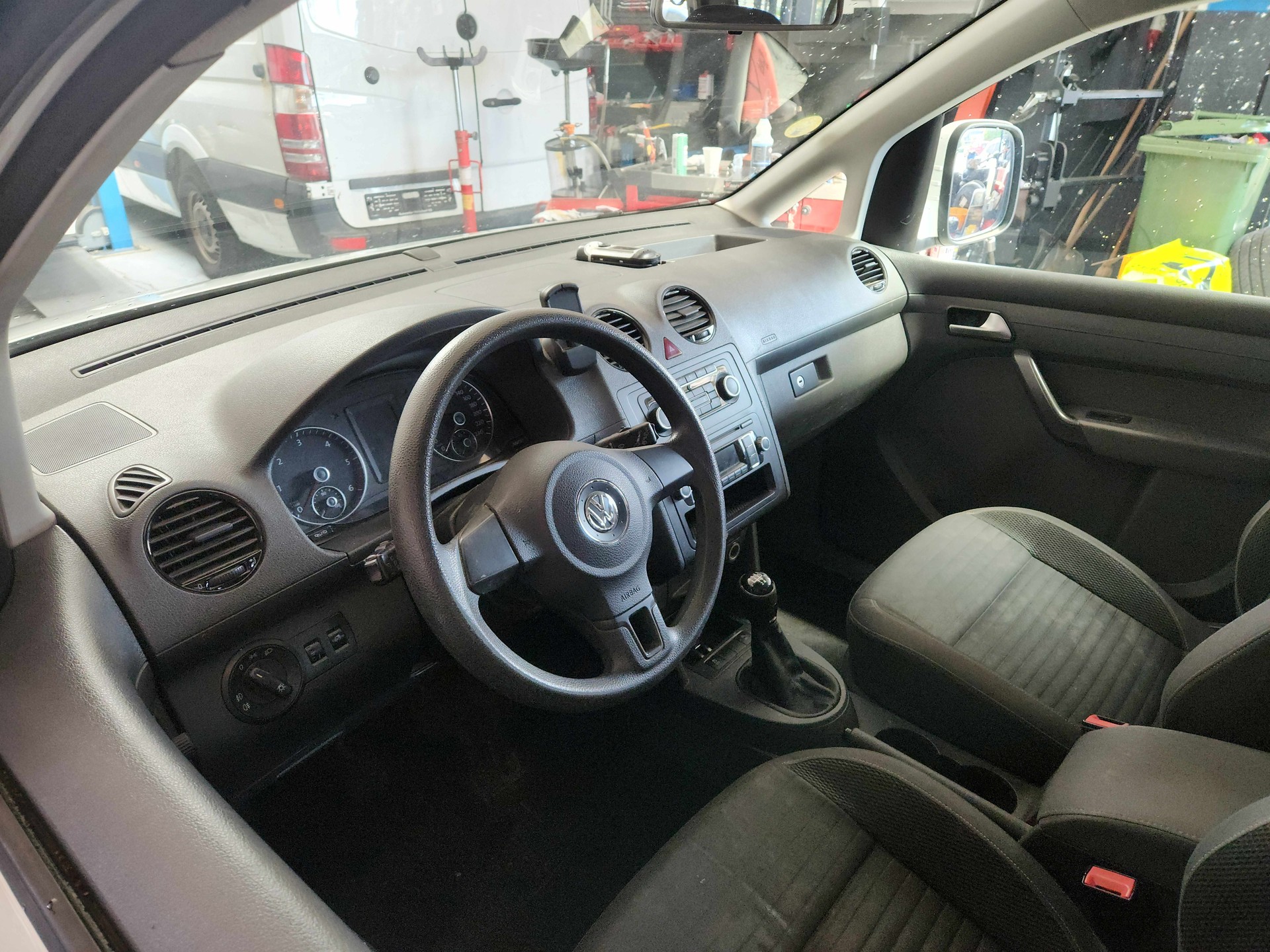 VW Caddy Maxi 1.6 TDI CR Blue Motion Trendline-image-3