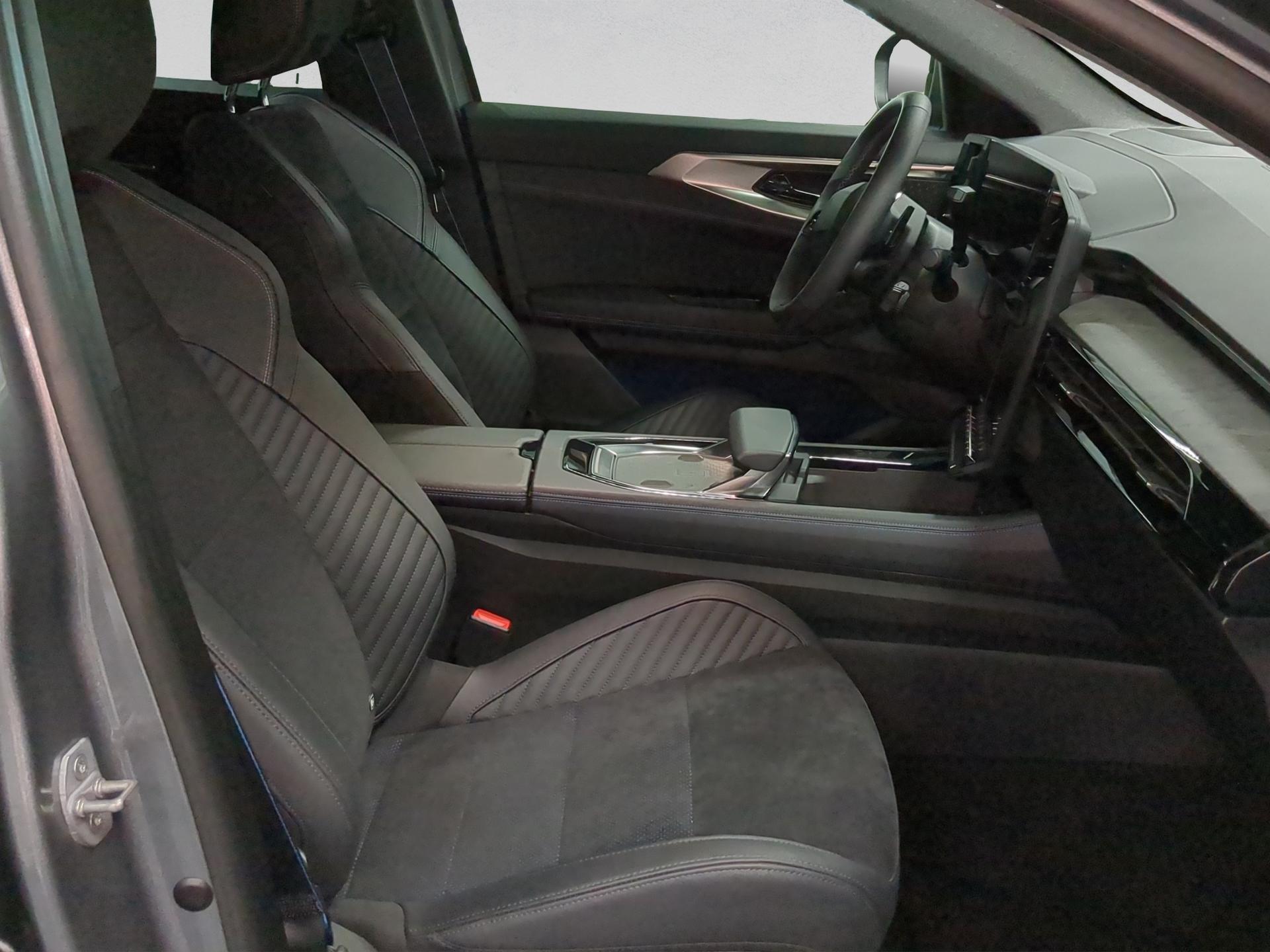 RENAULT Rafale 1.2 E-Tech Hybrid 200 Esprit Alpine-image-15