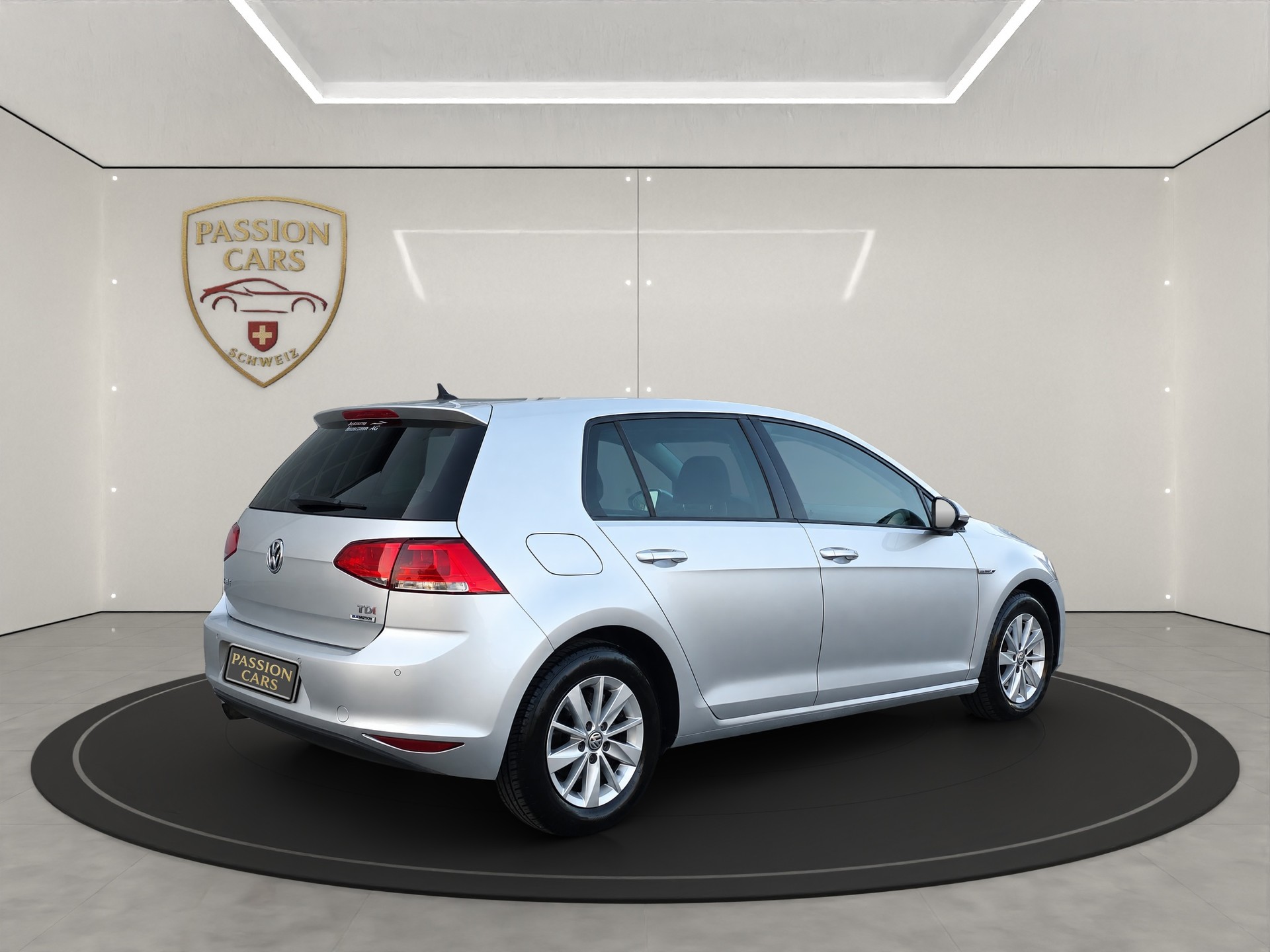 VW Golf 1.6 TDI Cup 4Motion-image-4
