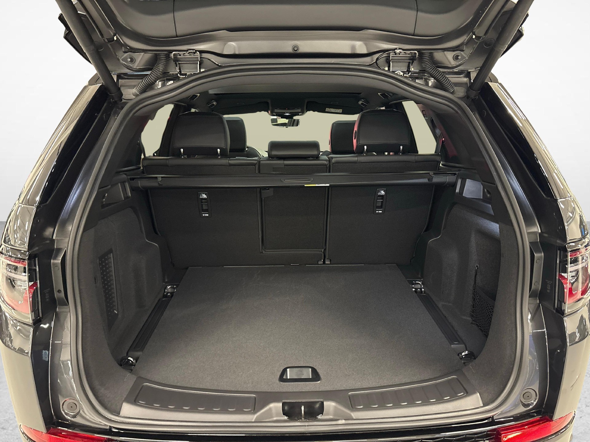 LAND ROVER Discovery Sport 1.5 T 270e Landmark-image-11