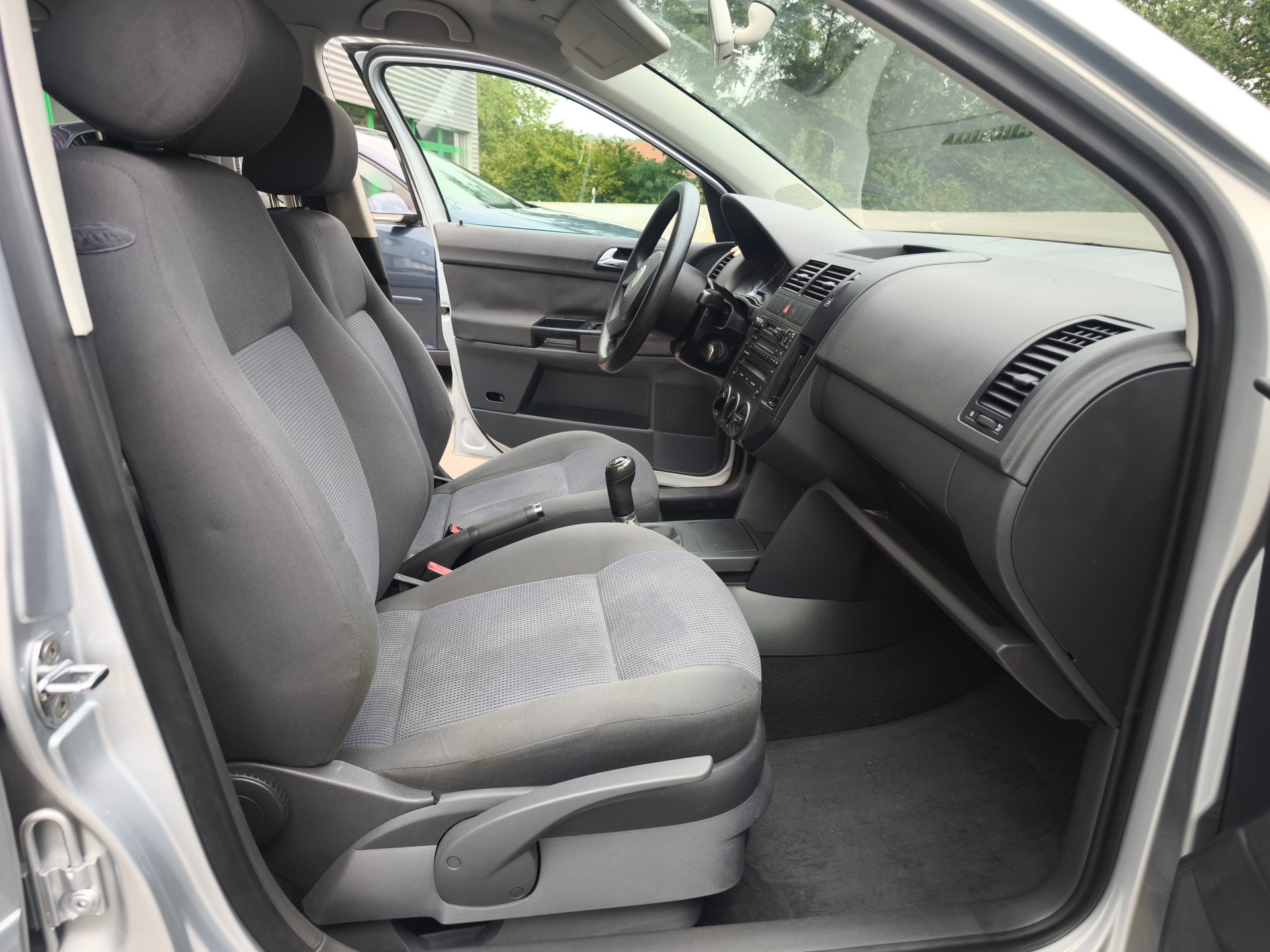 VW Polo 1.4 16V Comfortline-image-6