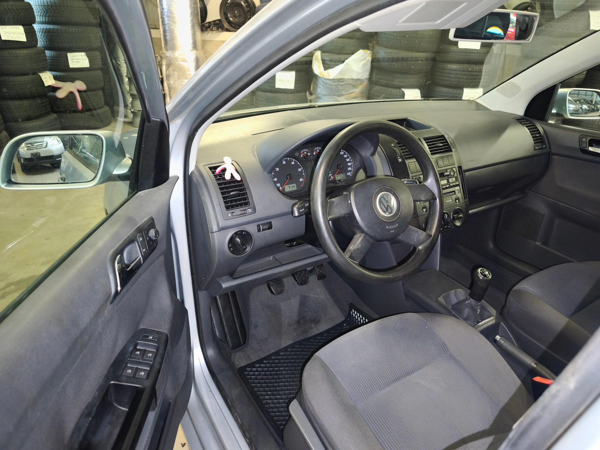 VW Polo 1.4 16V Comfortline-image-12