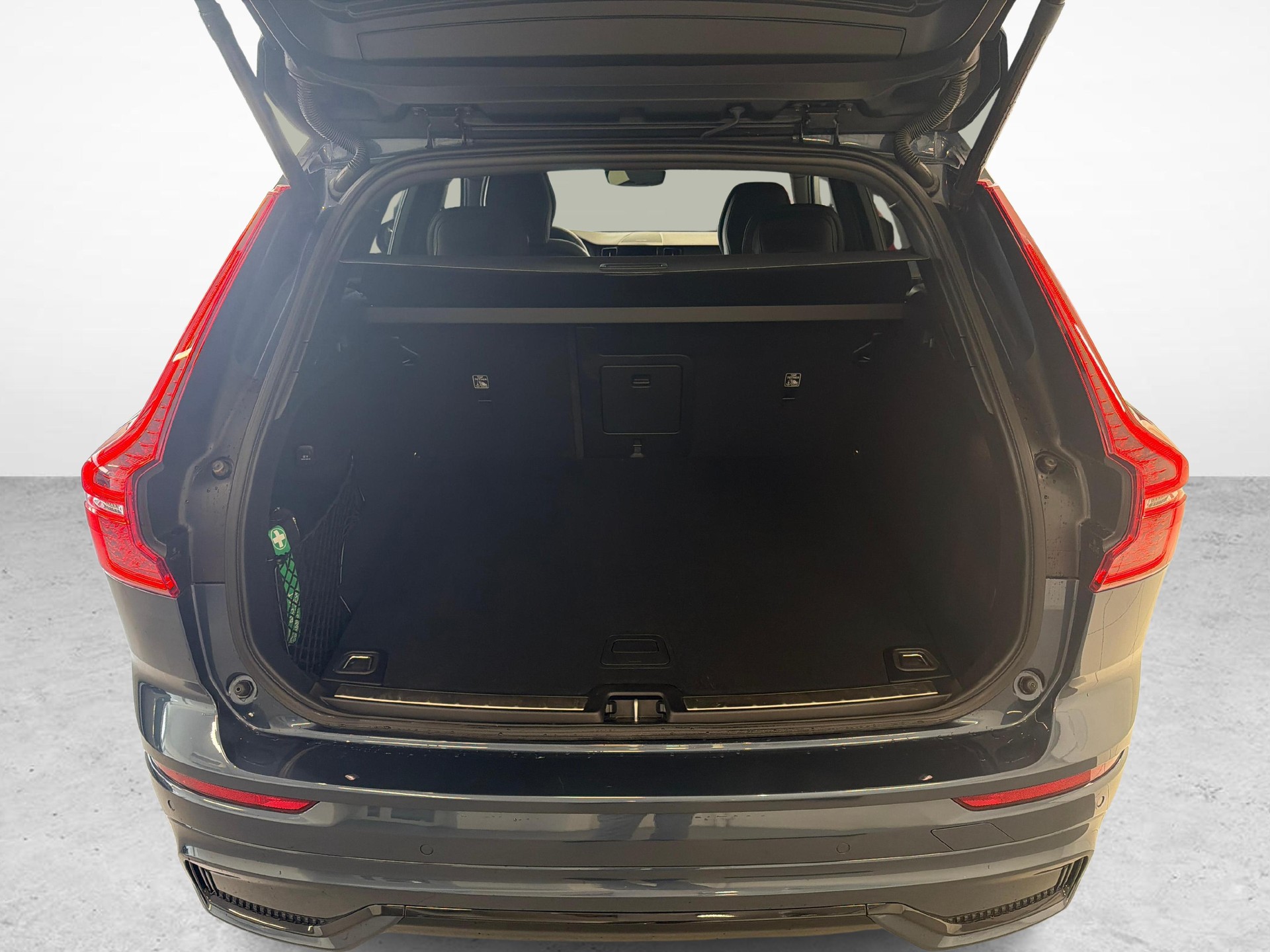 VOLVO XC60 2.0 B5 MH R-Design AWD-image-12