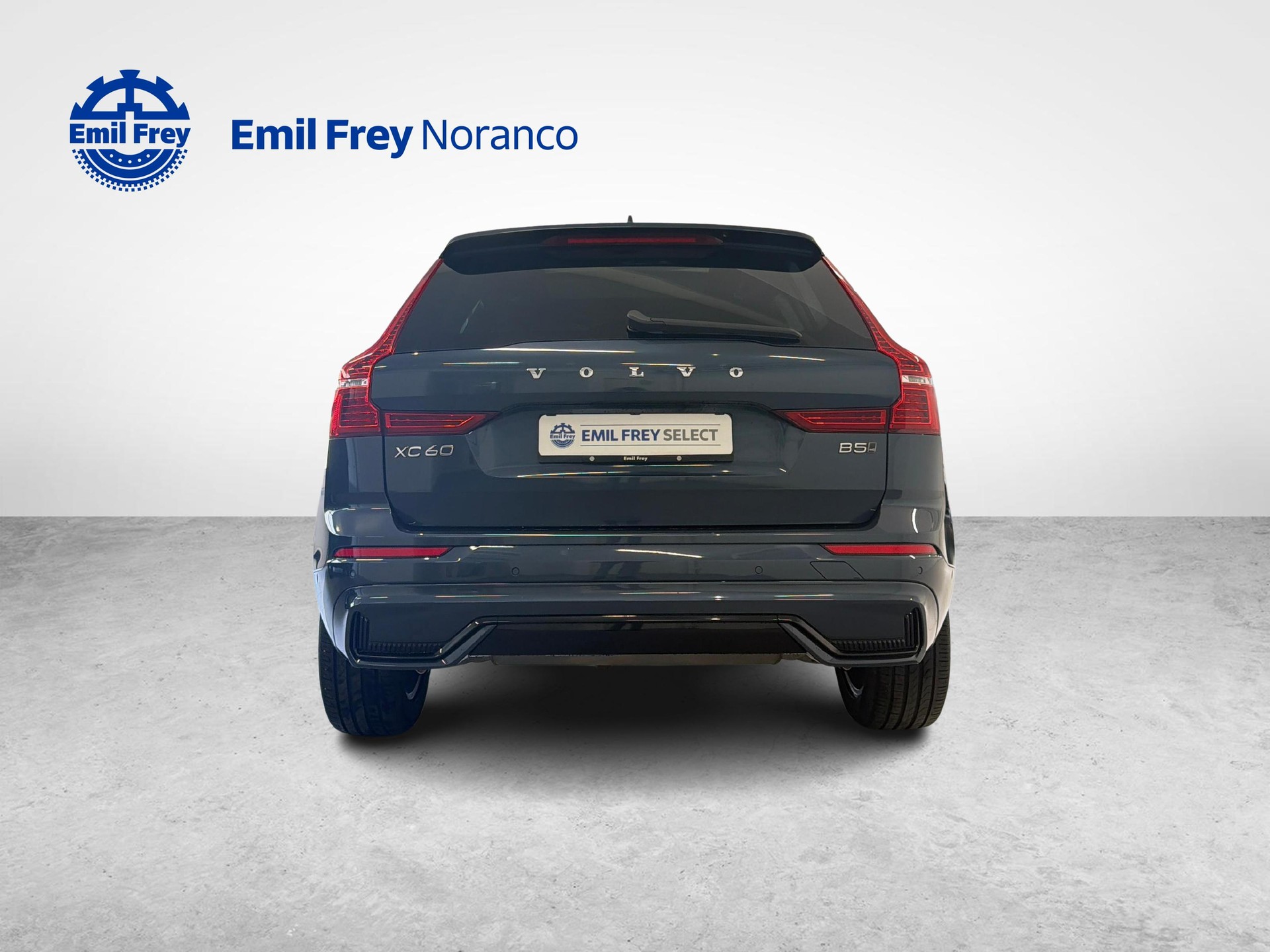VOLVO XC60 2.0 B5 MH R-Design AWD-image-3