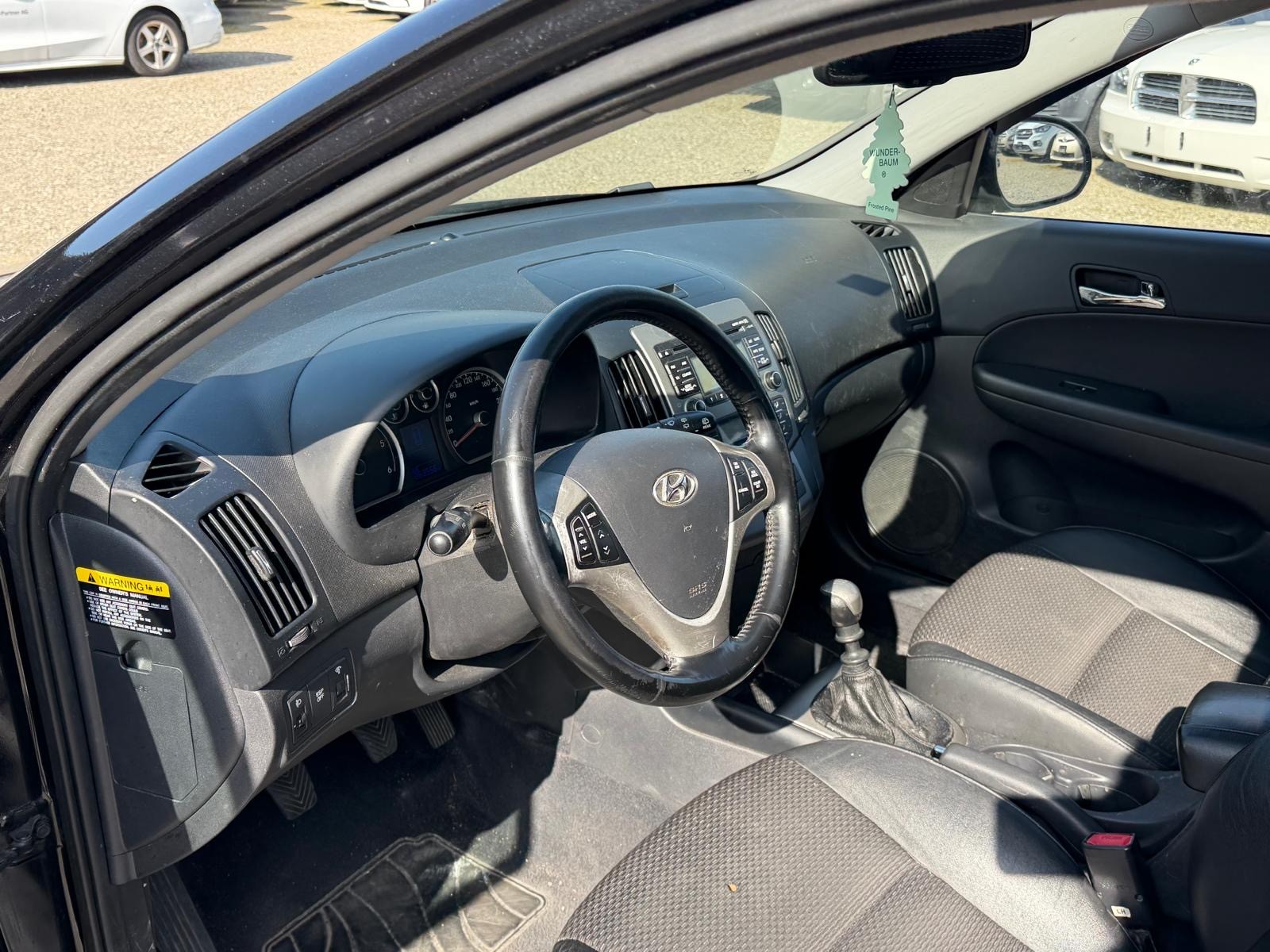HYUNDAI i30 2.0 CRDi Premium-image-6