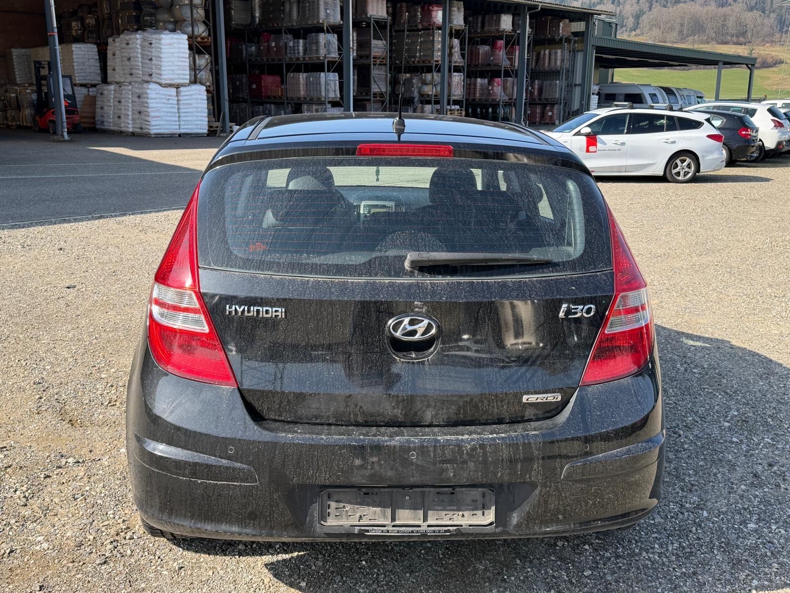 HYUNDAI i30 2.0 CRDi Premium-image-12