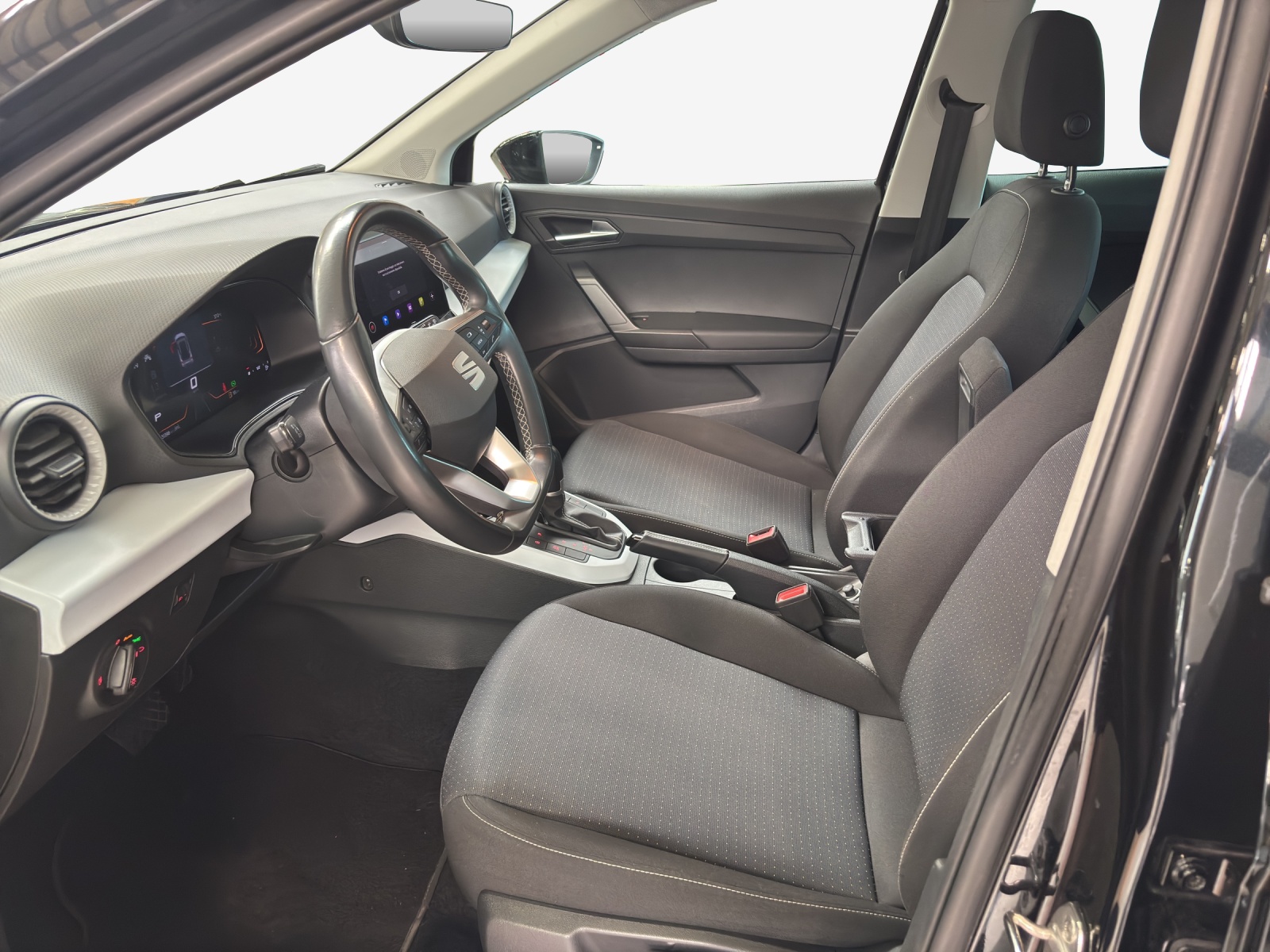 SEAT Arona 1.0 TSI Eco Style DSG-image-7