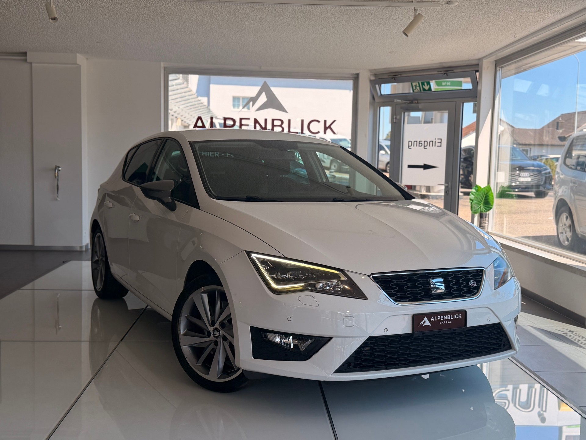 SEAT Leon 1.8 TSI FR DSG-image-0